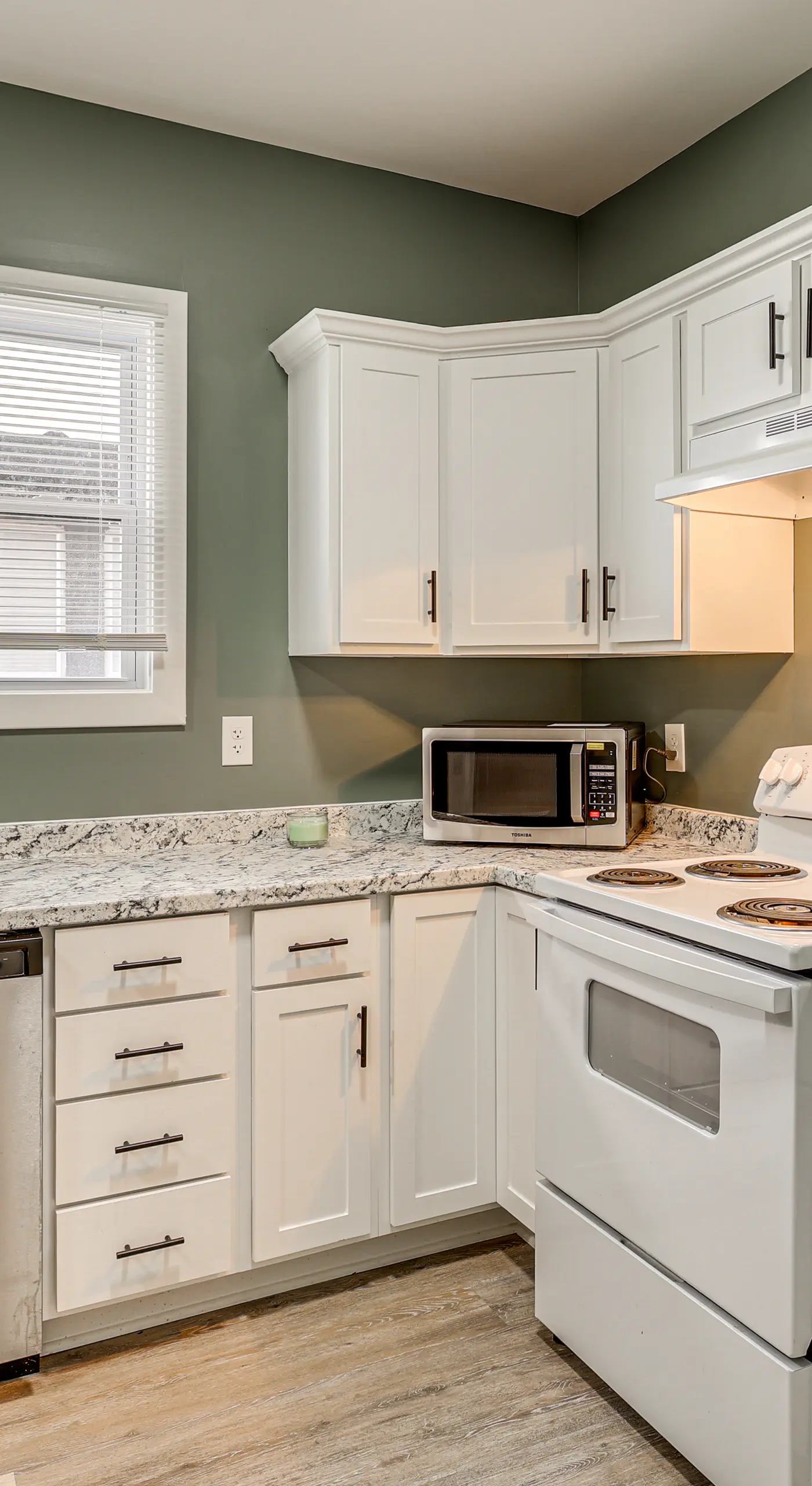Nurse-Ready Kansas City Townhome Near Hospitals
