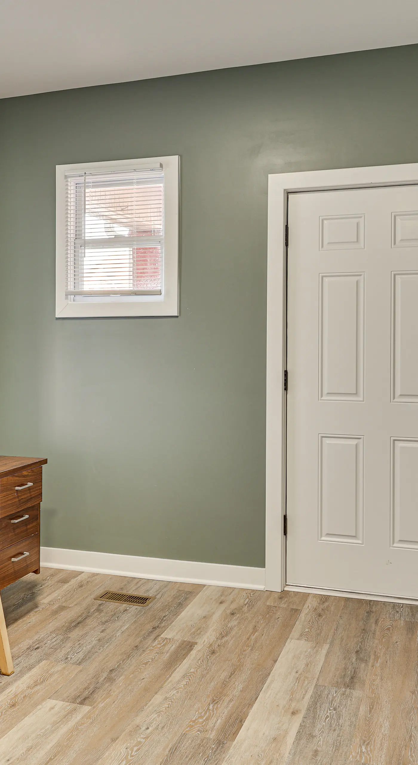 Nurse-Ready Kansas City Townhome Near Hospitals