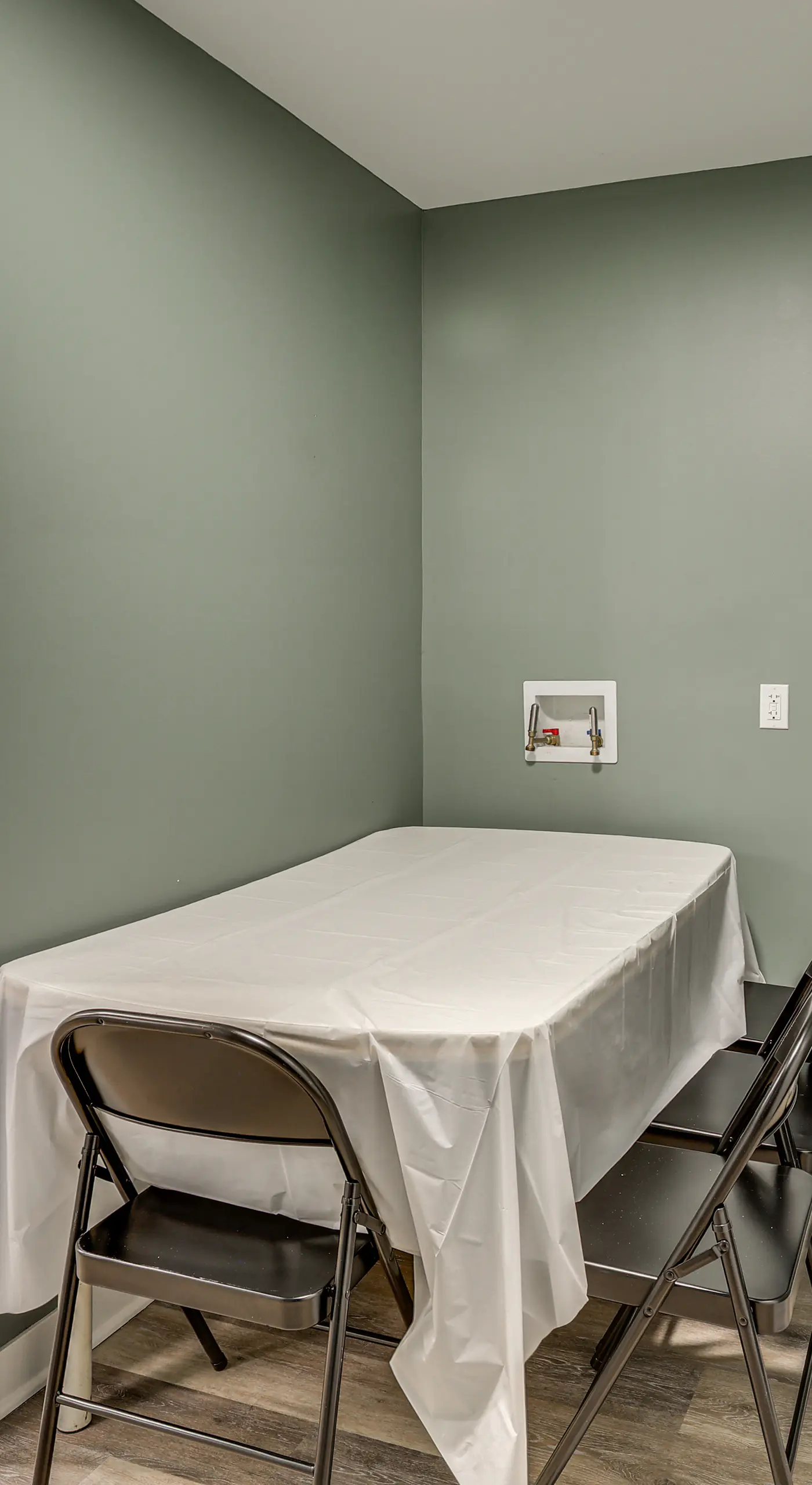 Nurse-Ready Kansas City Townhome Near Hospitals