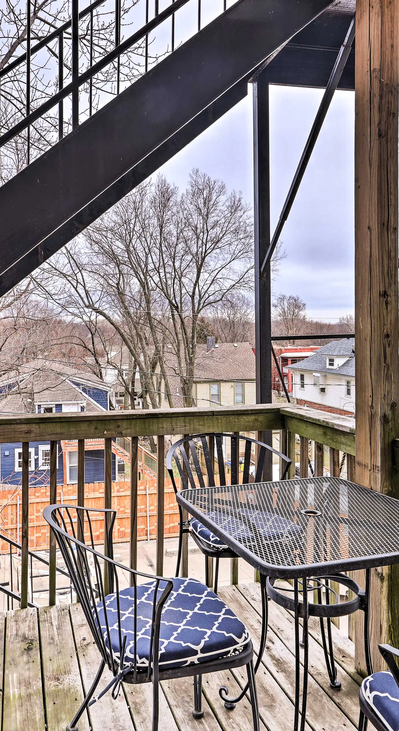 Walkable KC Home Base! Near Sports Events & Fun