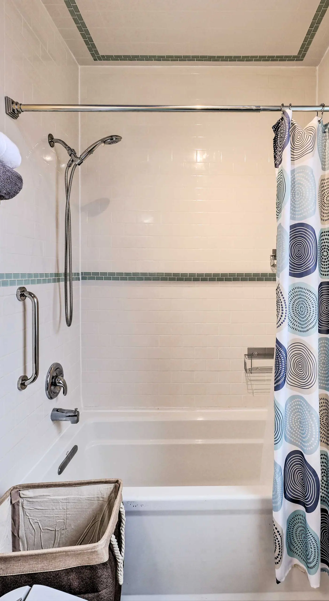 Walkable KC Home Base! Near Sports Events & Fun