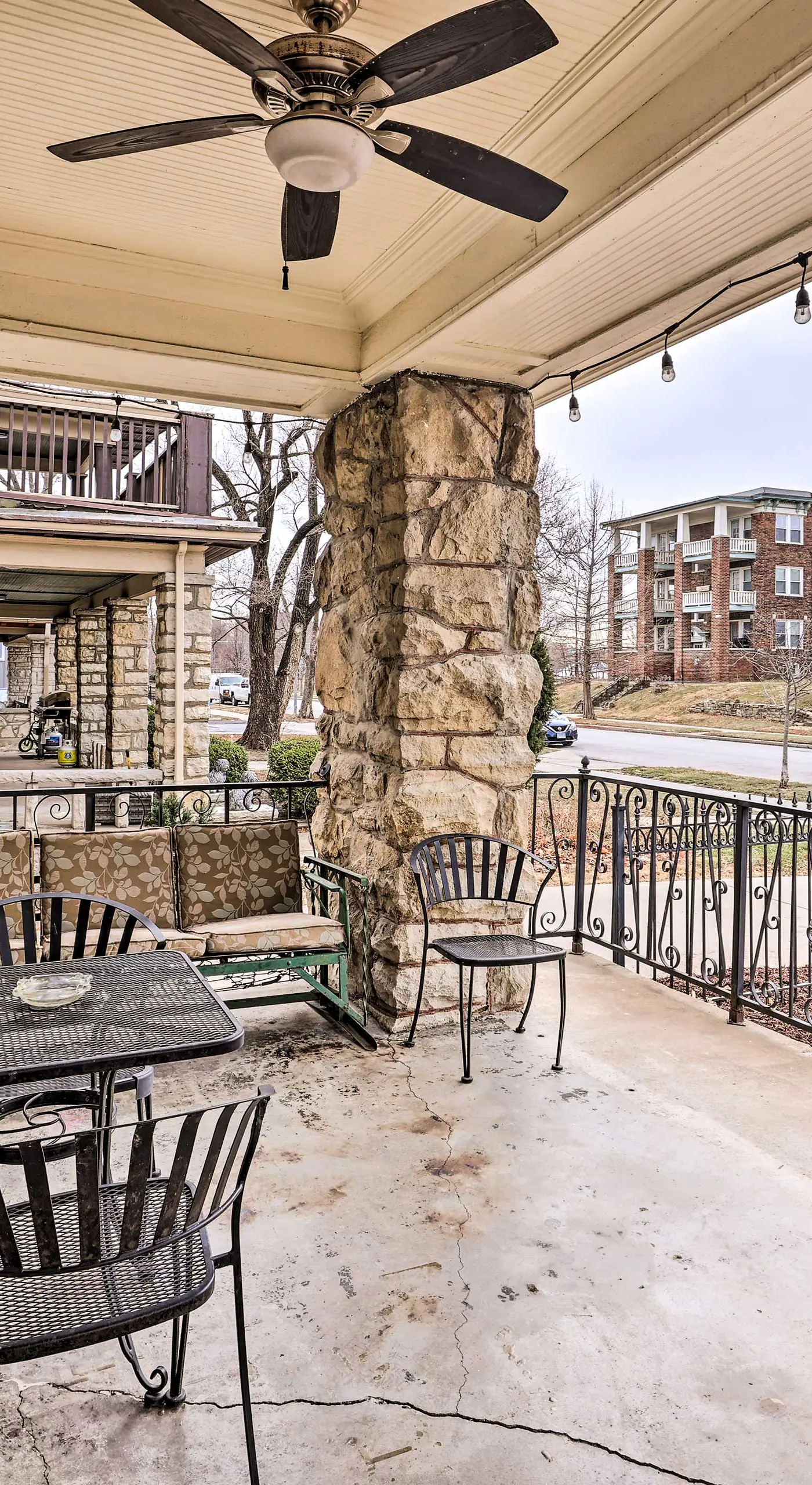 Walkable KC Home Base! Near Sports Events & Fun