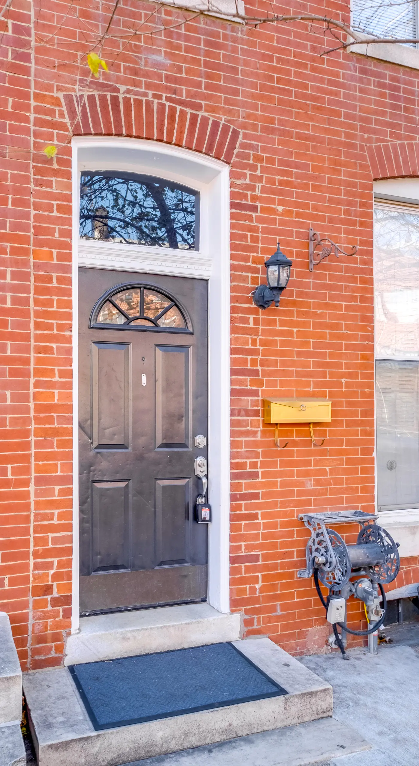 1 Mi to Dtwn: Townhome w/ Patio in Baltimore!