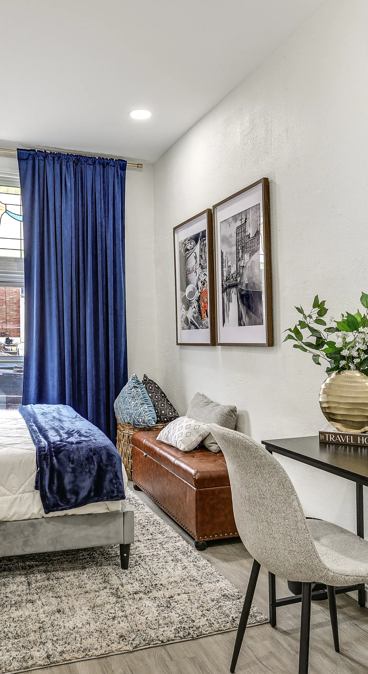 Walk to Patterson Park! Pet-Friendly Townhome