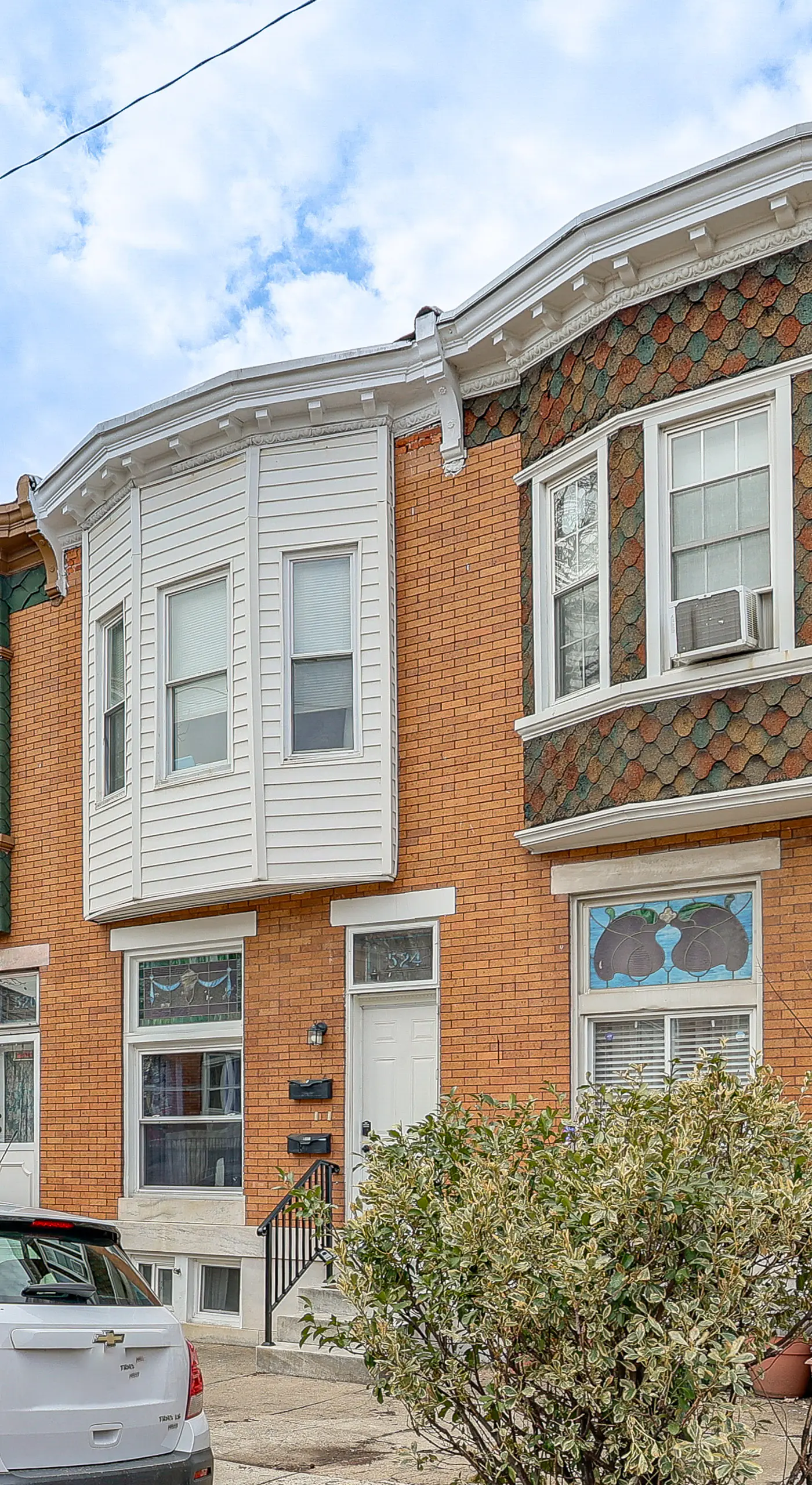 Walk to Patterson Park! Pet-Friendly Townhome
