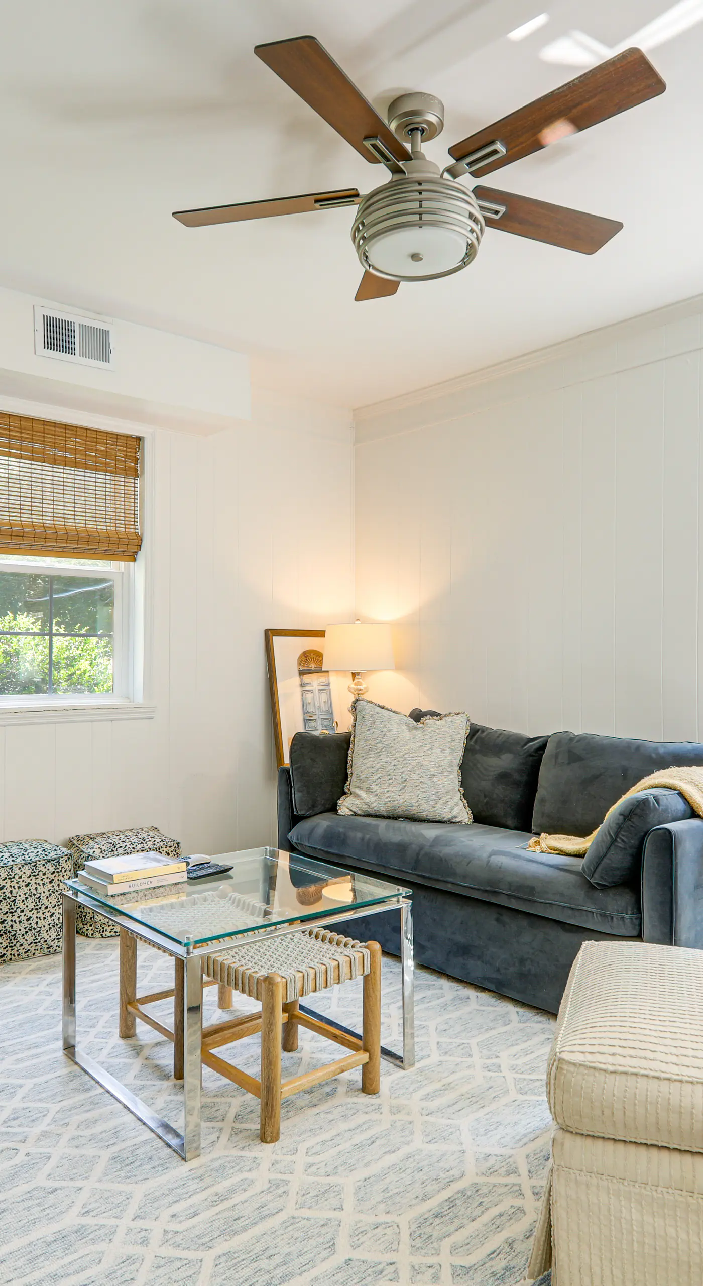4 Mi to UGA: Bright & Airy Athens Apartment!