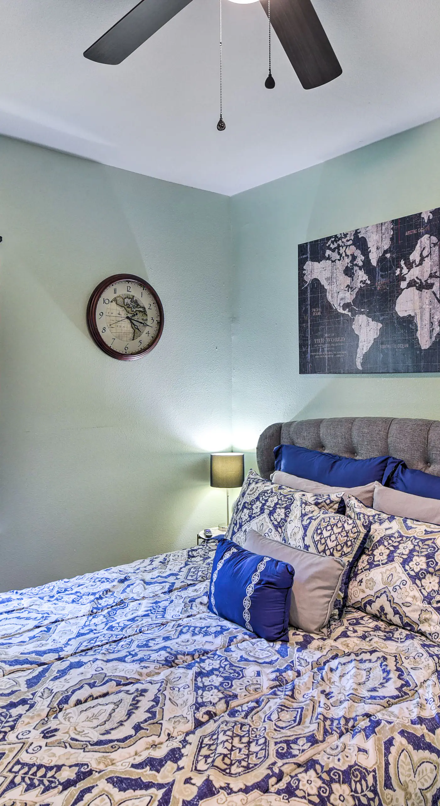 1 Mi to UTA: Arlington Elm Cottage w/ Fenced Yard