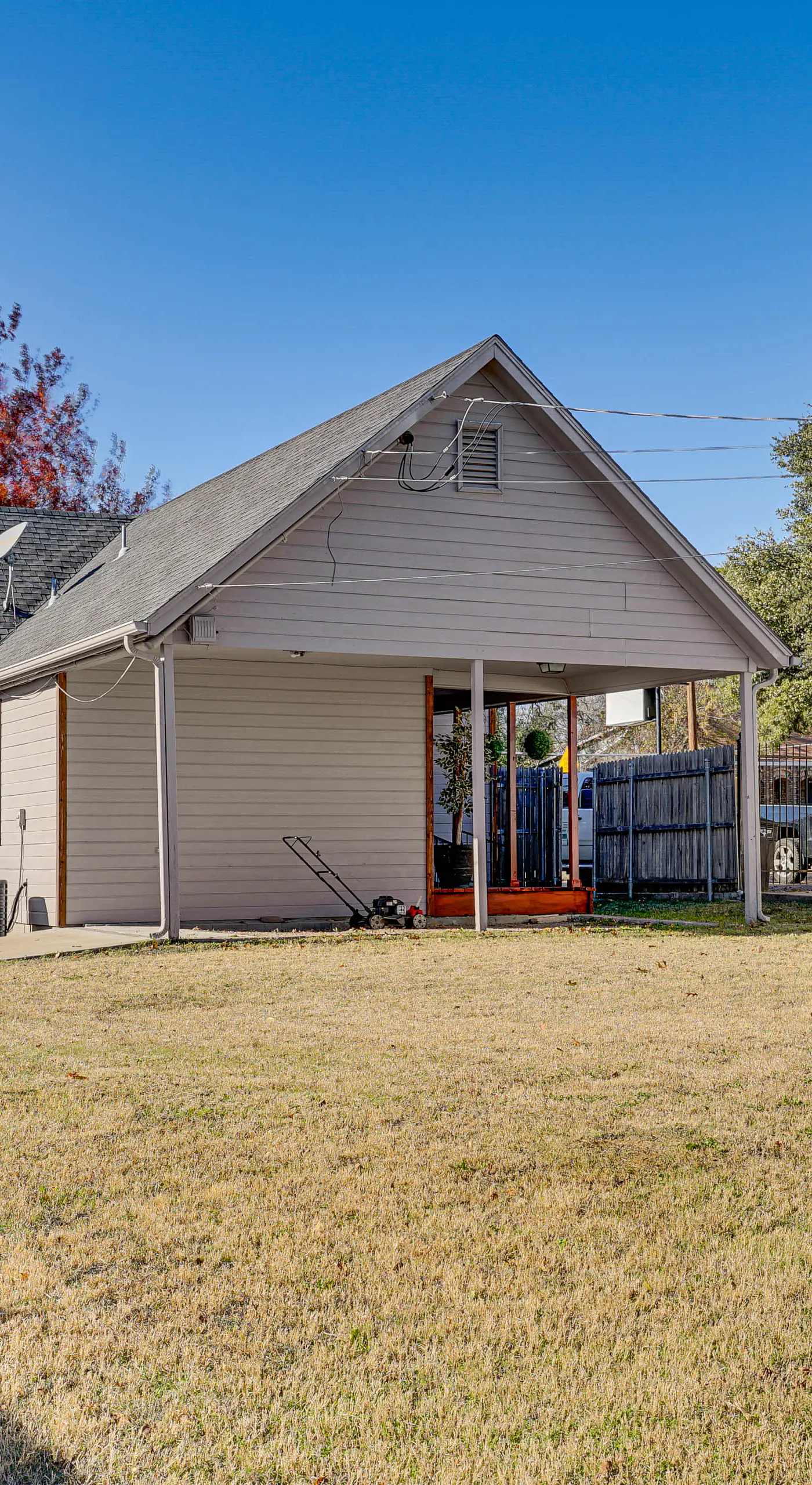 Pet-Friendly Fort Worth Home: 8 Mi to AT&T Stadium