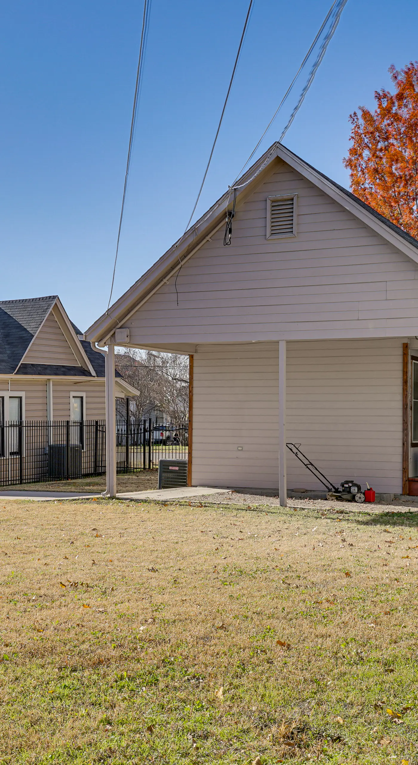 Pet-Friendly Fort Worth Home: 8 Mi to AT&T Stadium