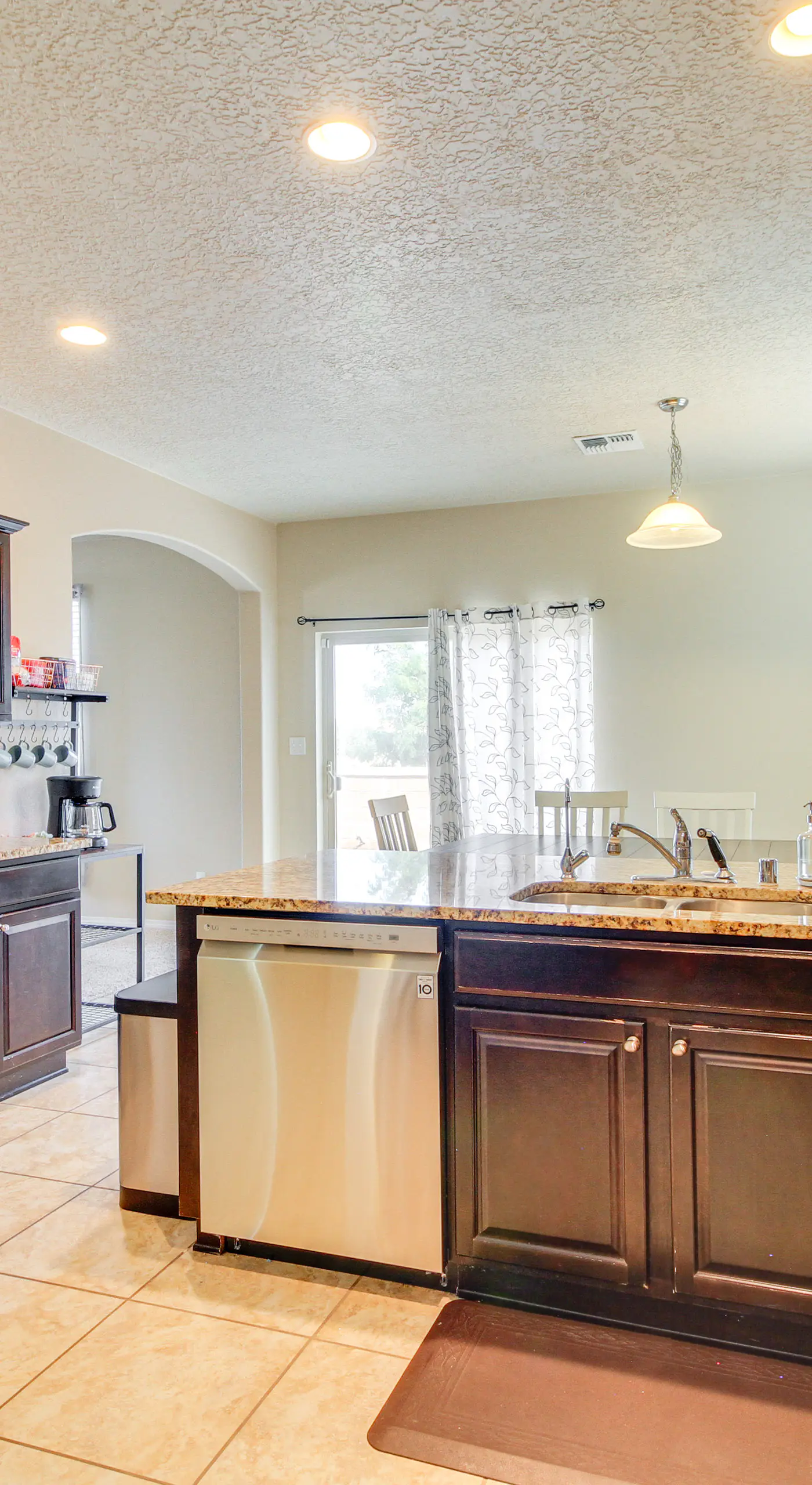 Family-Friendly Home w/ Mtn View in Albuquerque!