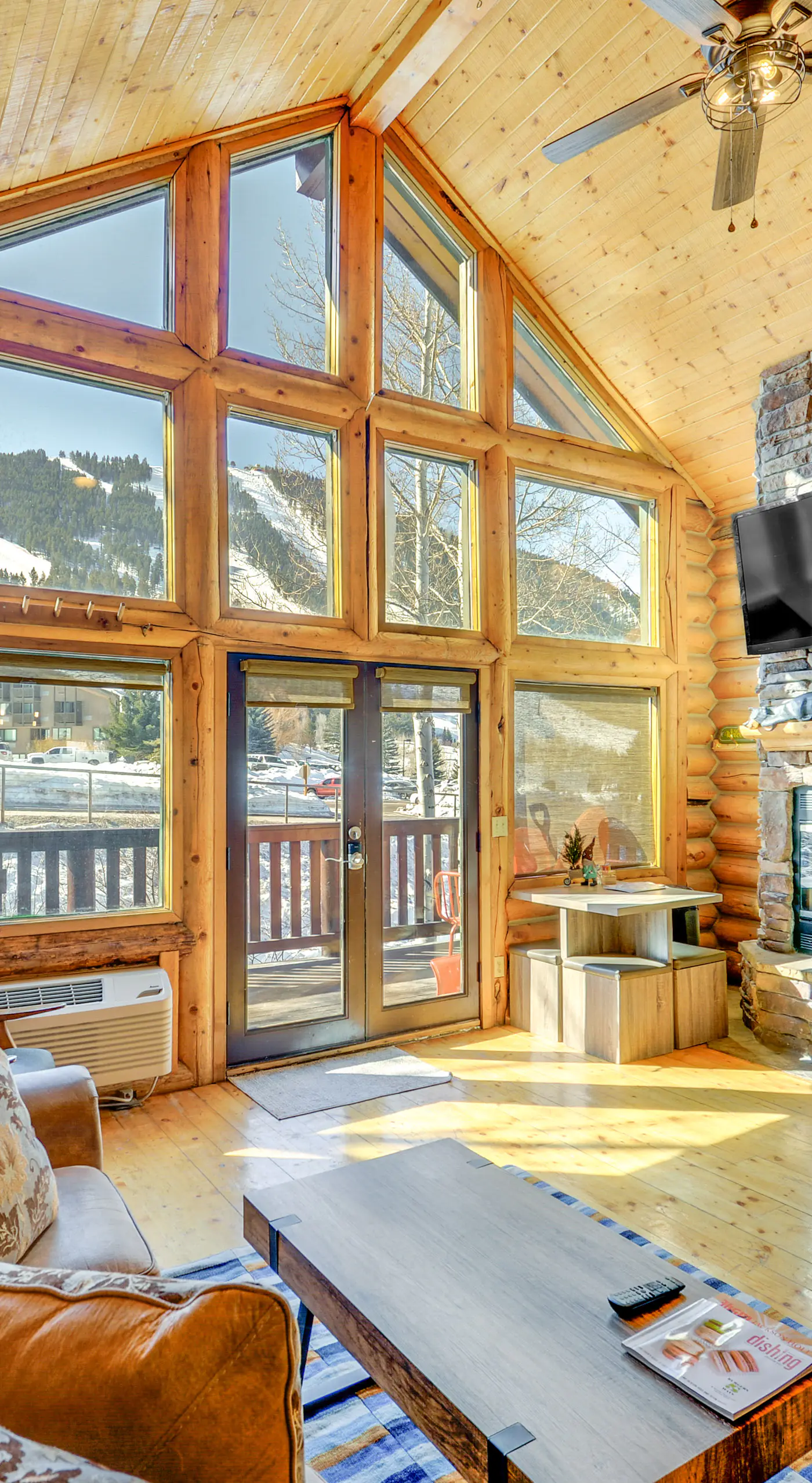 Cozy Mountain Condo Across From Snow King Ski Mtn!