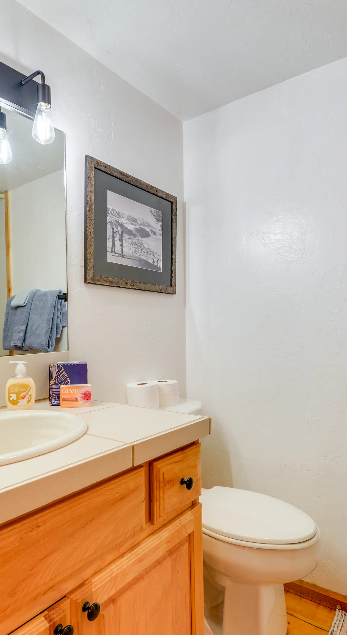 Cozy Mountain Condo Across From Snow King Ski Mtn!
