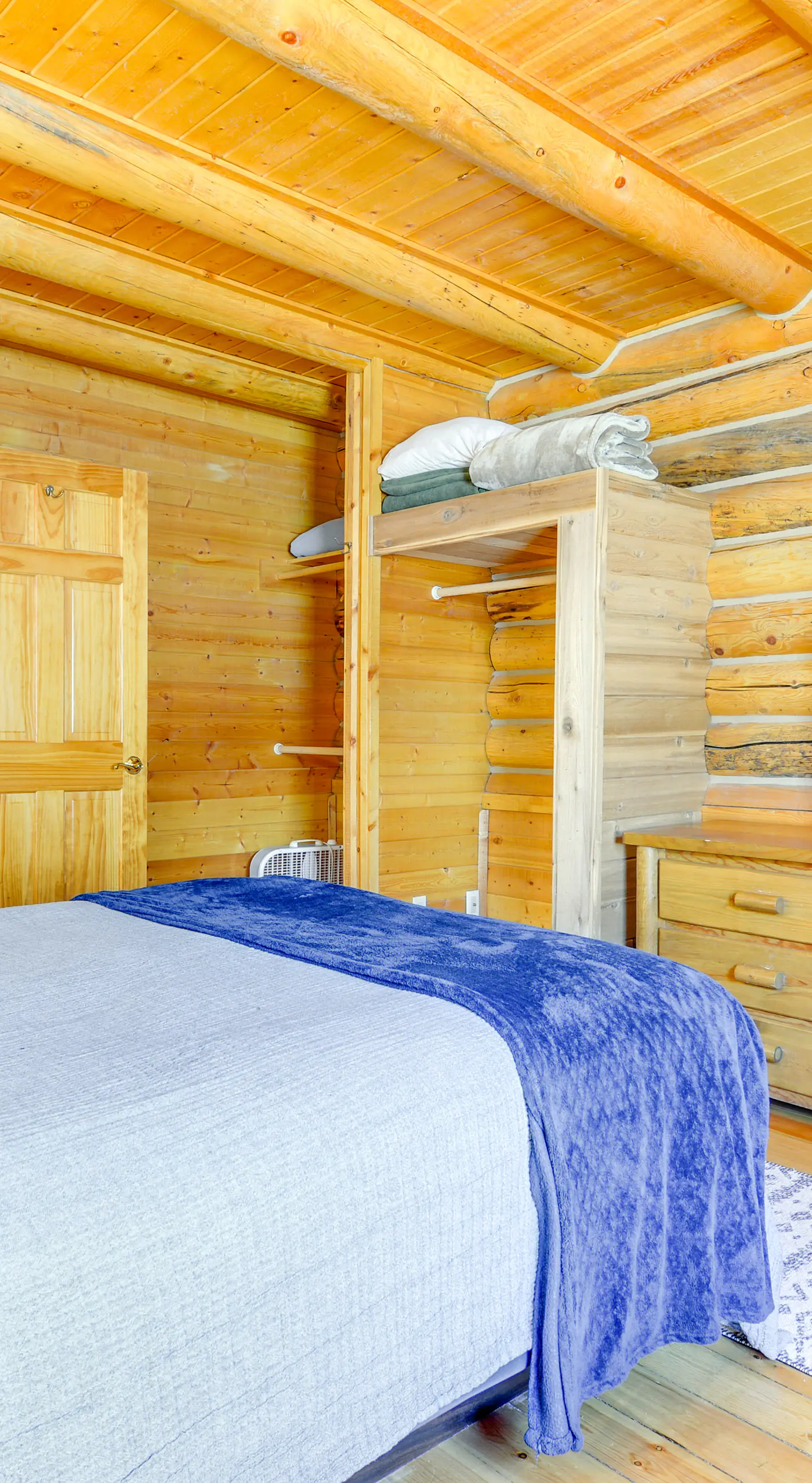 Cozy Mountain Condo Across From Snow King Ski Mtn!