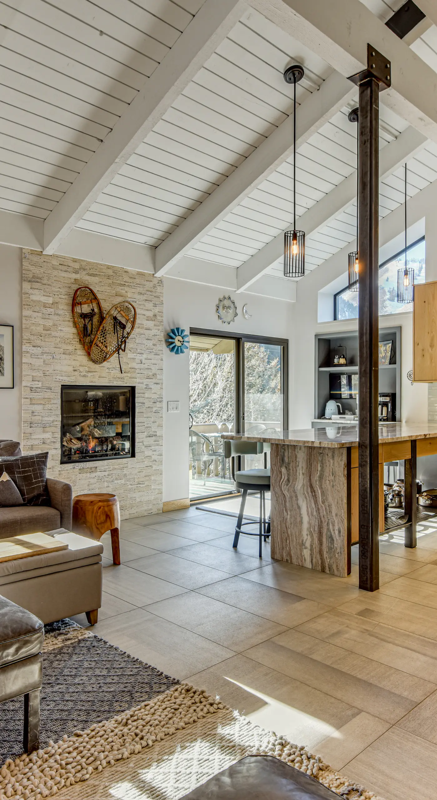 Walk to Town & Slopes, Views, SPA & Sauna Access