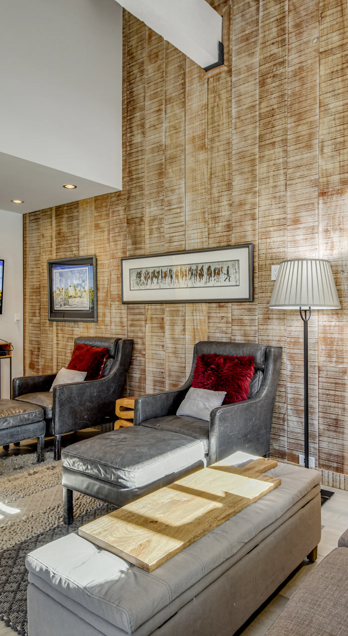 Walk to Town & Slopes, Views, SPA & Sauna Access