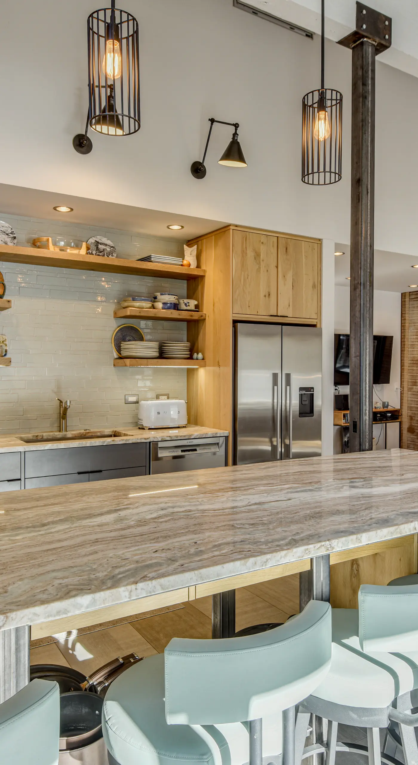 Walk to Town & Slopes, Views, SPA & Sauna Access