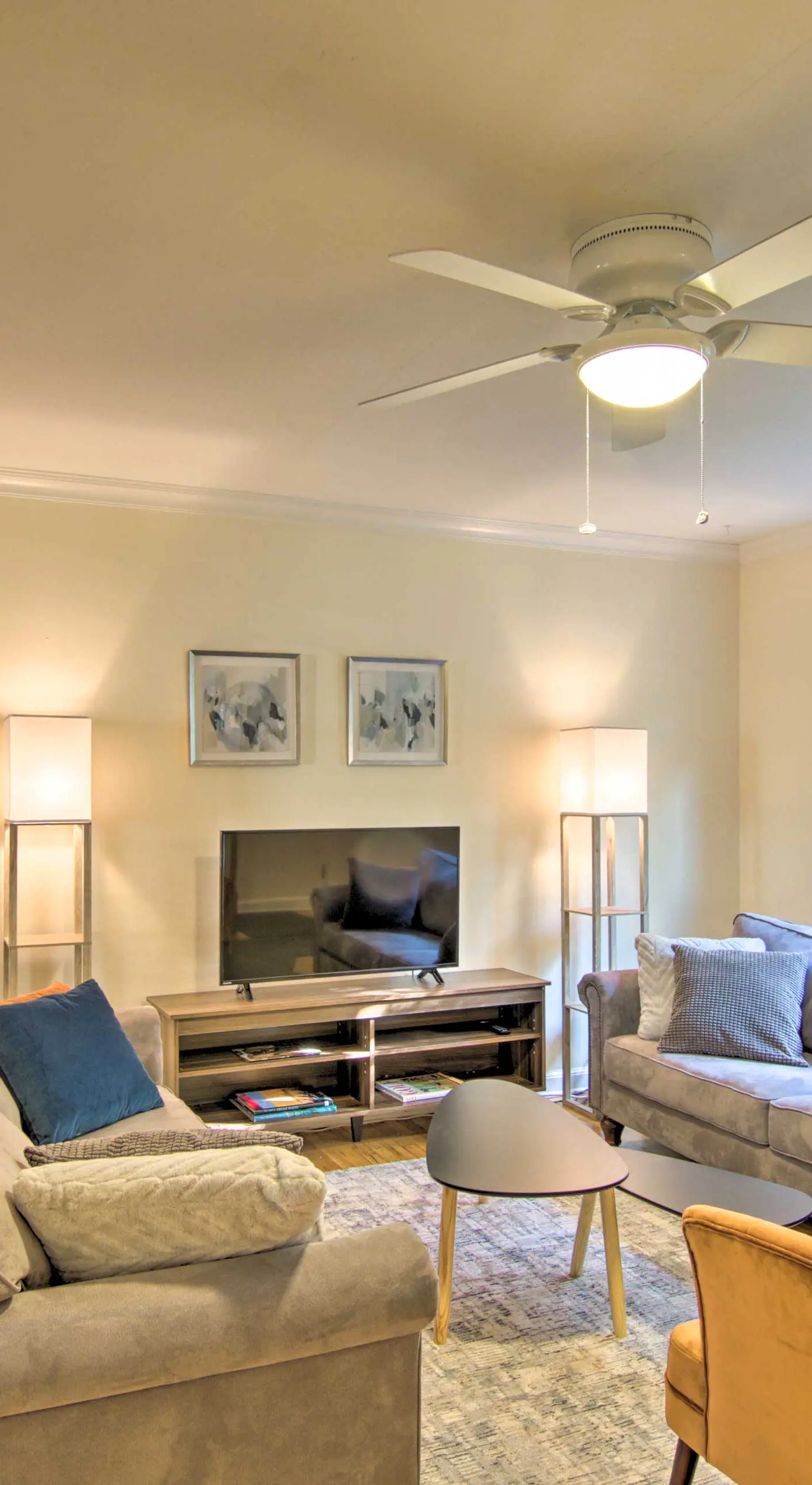Mid-Century Bozeman Townhome ~ 1 Mi to Dtwn!