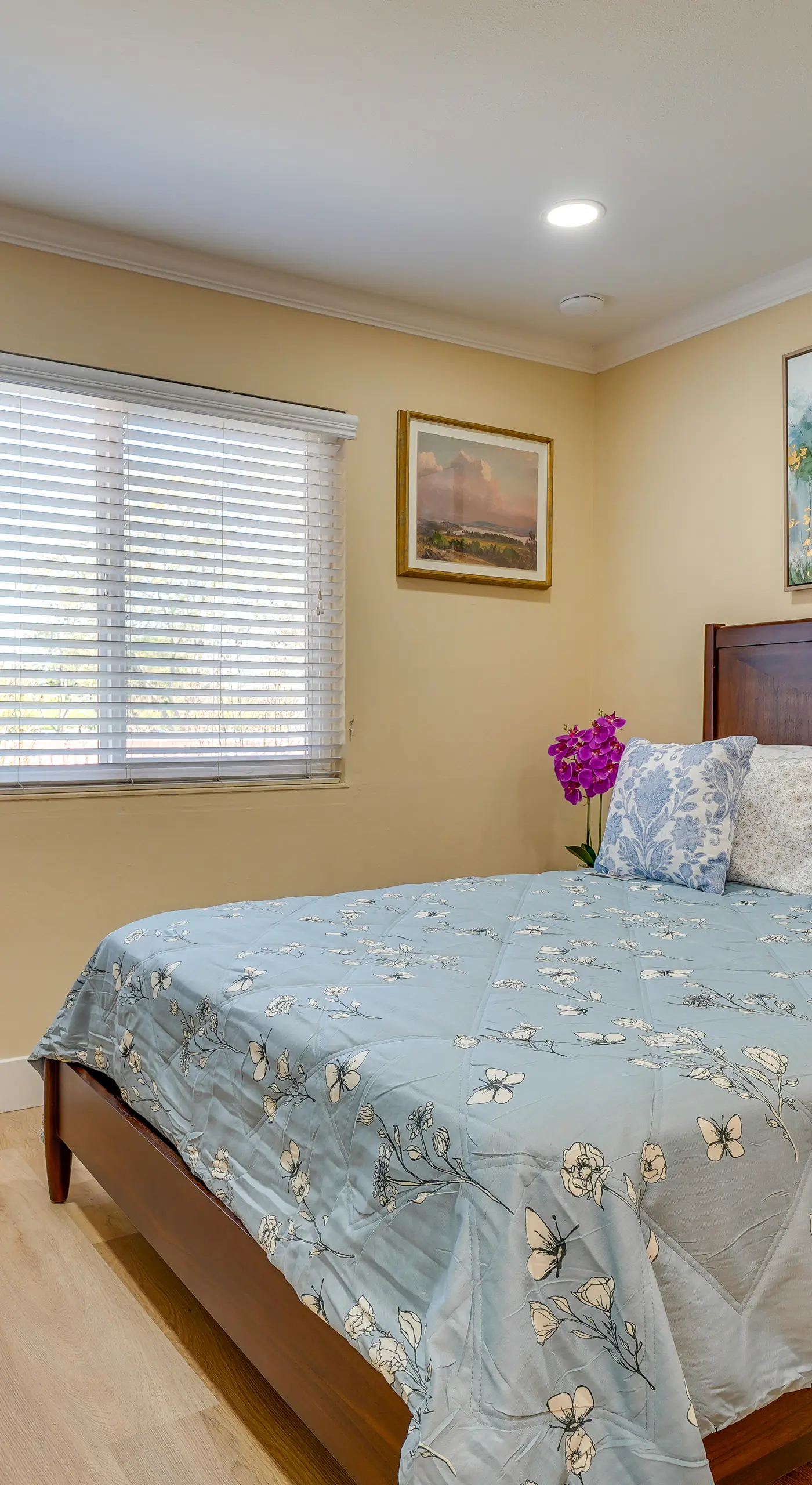 Walkable Pleasanton Condo Near Downtown w/ Balcony