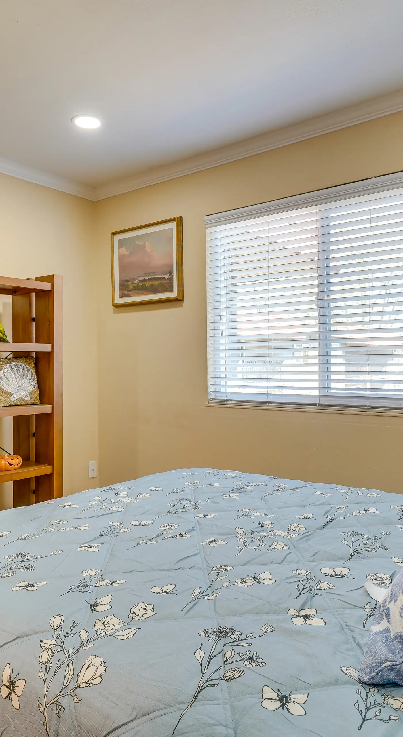 Walkable Pleasanton Condo Near Downtown w/ Balcony
