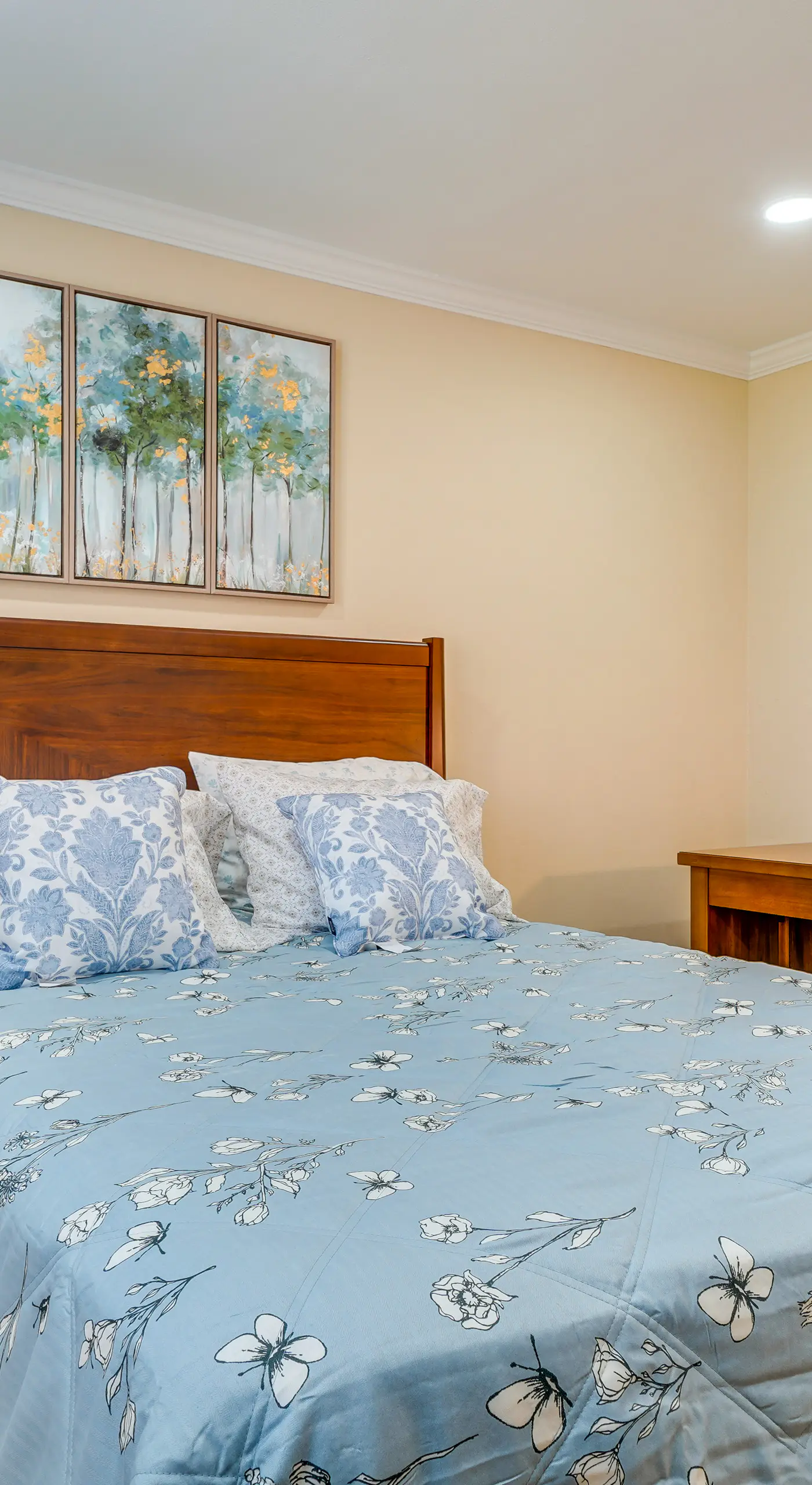 Walkable Pleasanton Condo Near Downtown w/ Balcony