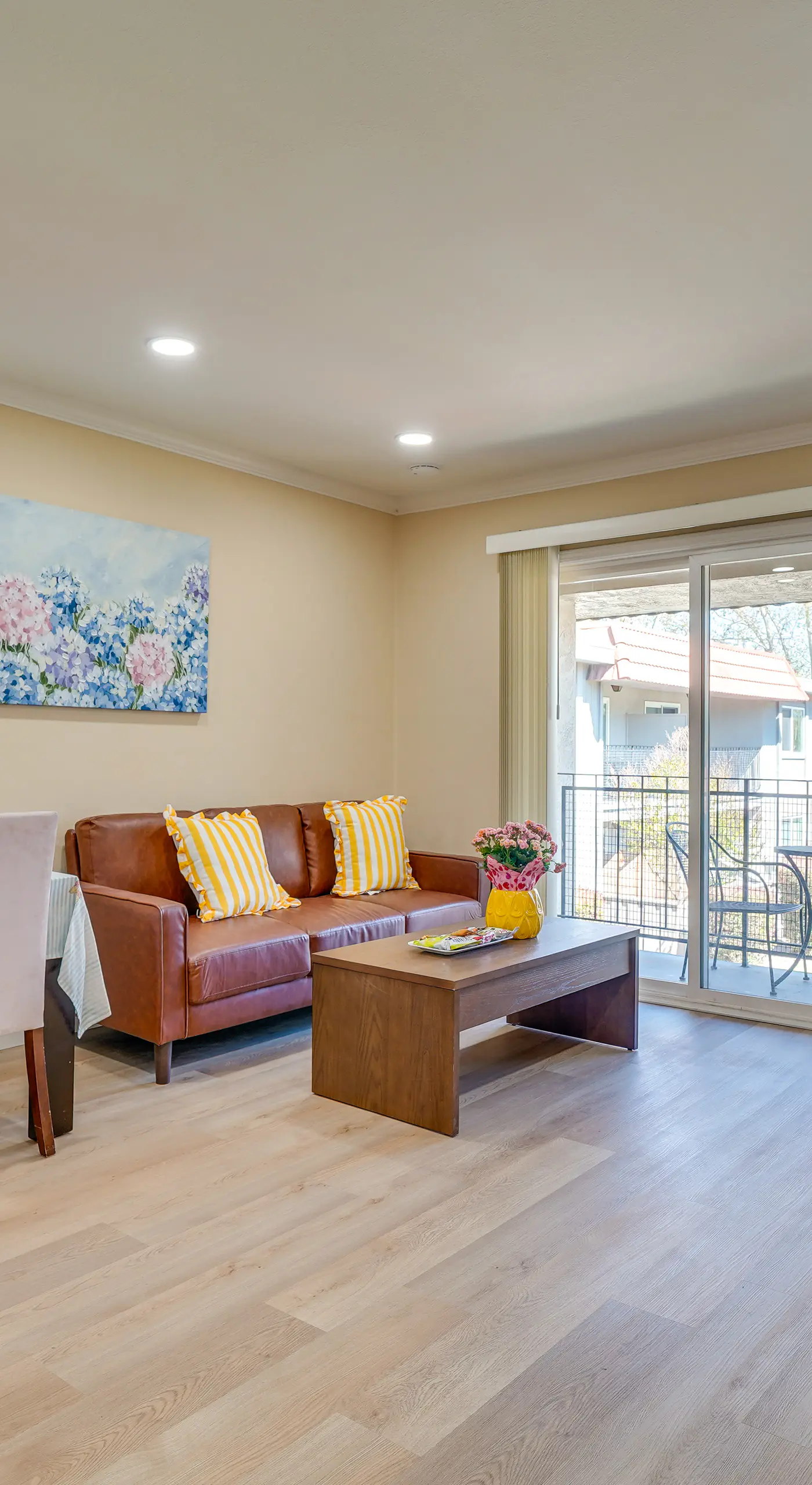Walkable Pleasanton Condo Near Downtown w/ Balcony