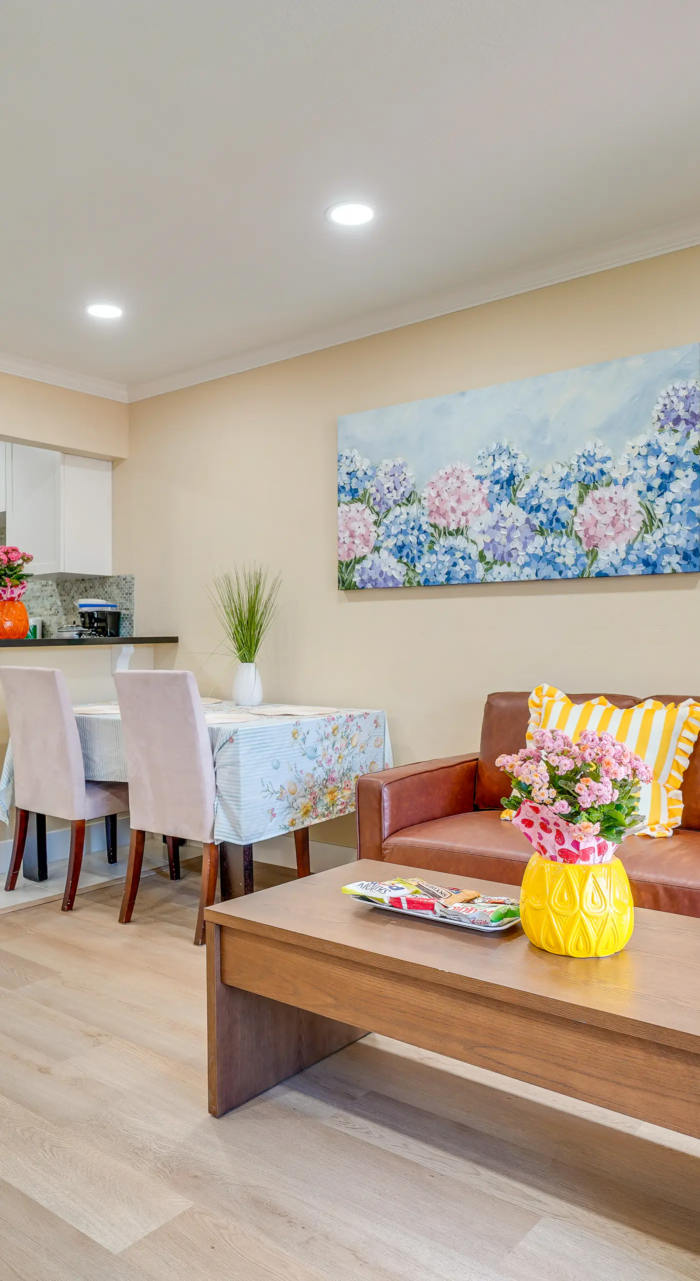 Walkable Pleasanton Condo Near Downtown w/ Balcony
