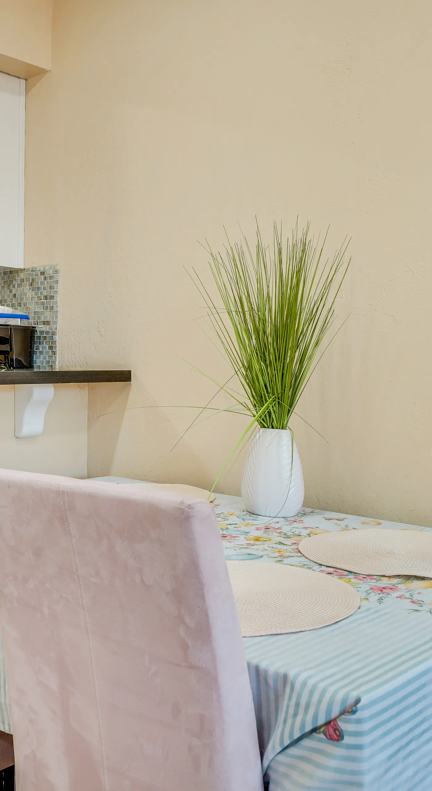Walkable Pleasanton Condo Near Downtown w/ Balcony