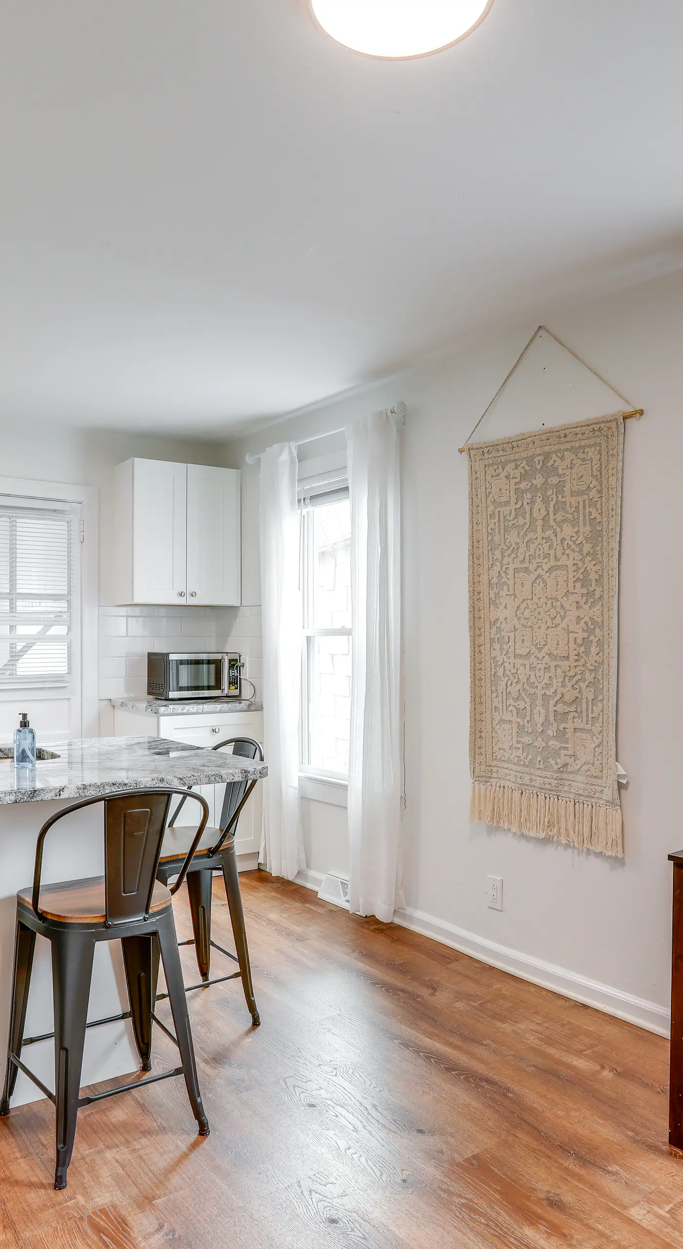 Walkable Dtwn Townhome Near Campus & Palmer Square