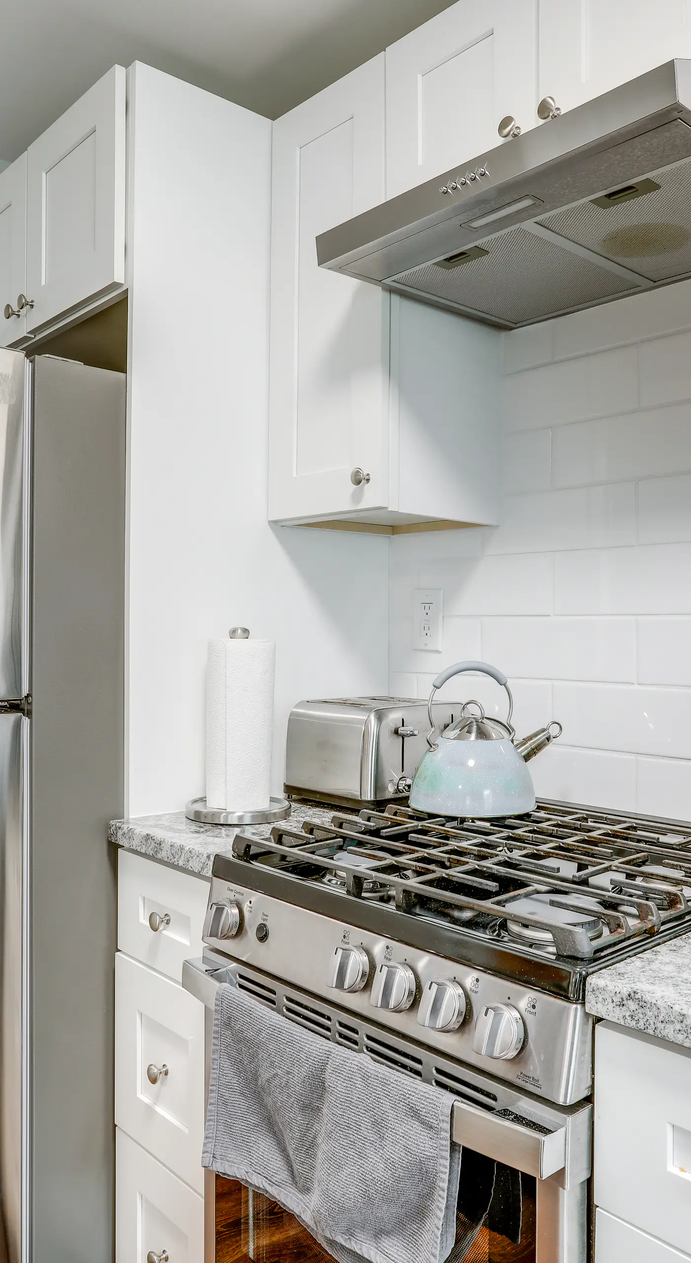 Walkable Dtwn Townhome Near Campus & Palmer Square