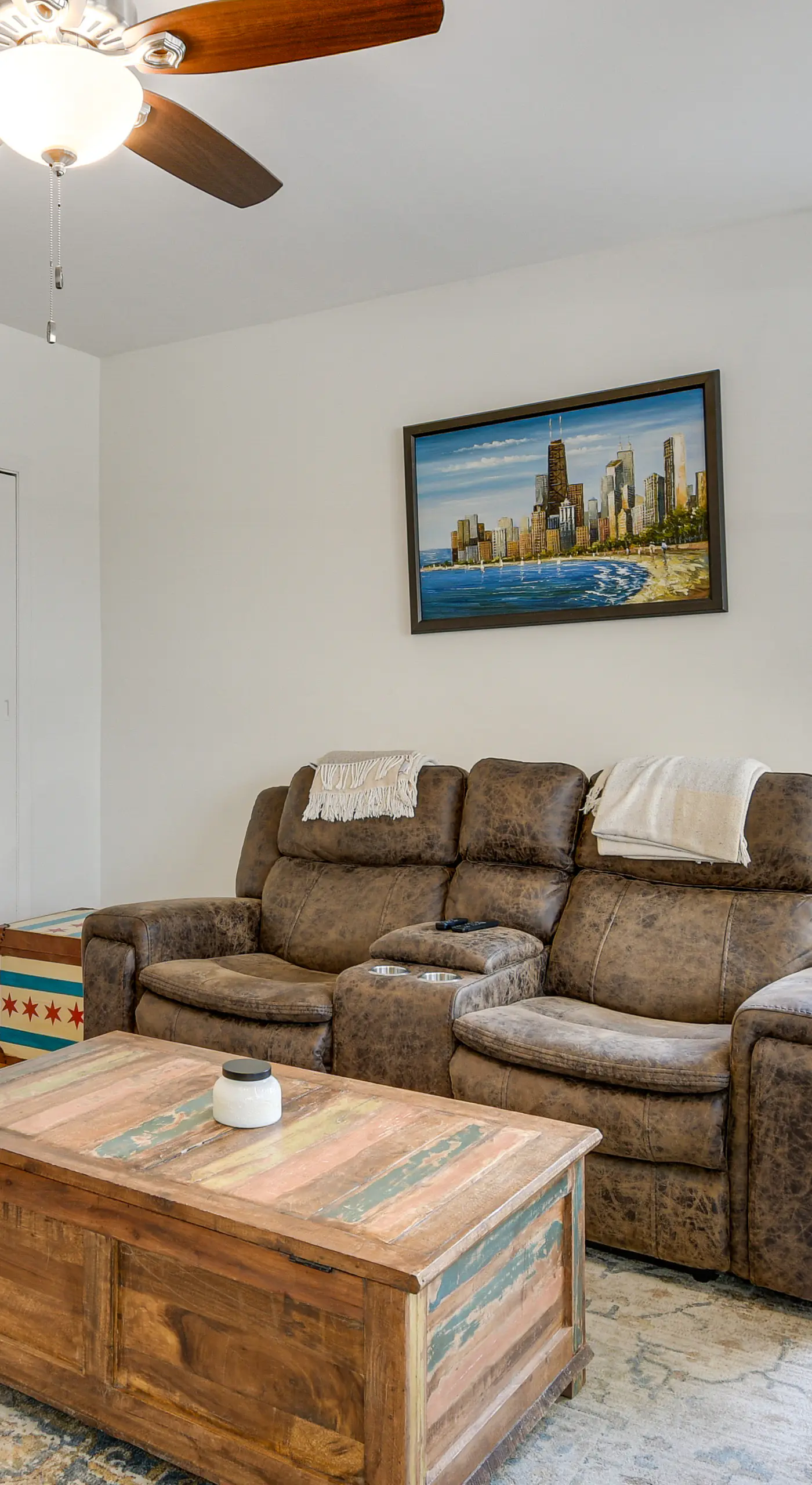 Spacious Chicago Group Home! Walk to Train & Eats