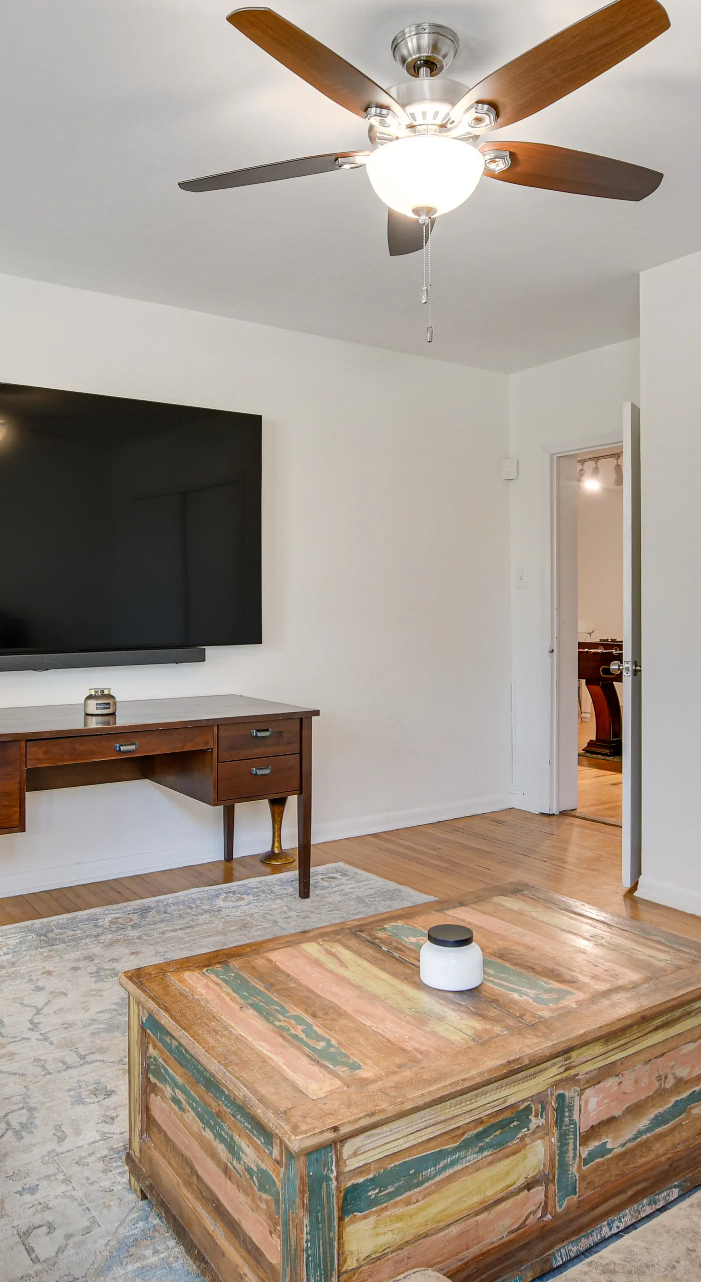 Spacious Chicago Group Home! Walk to Train & Eats
