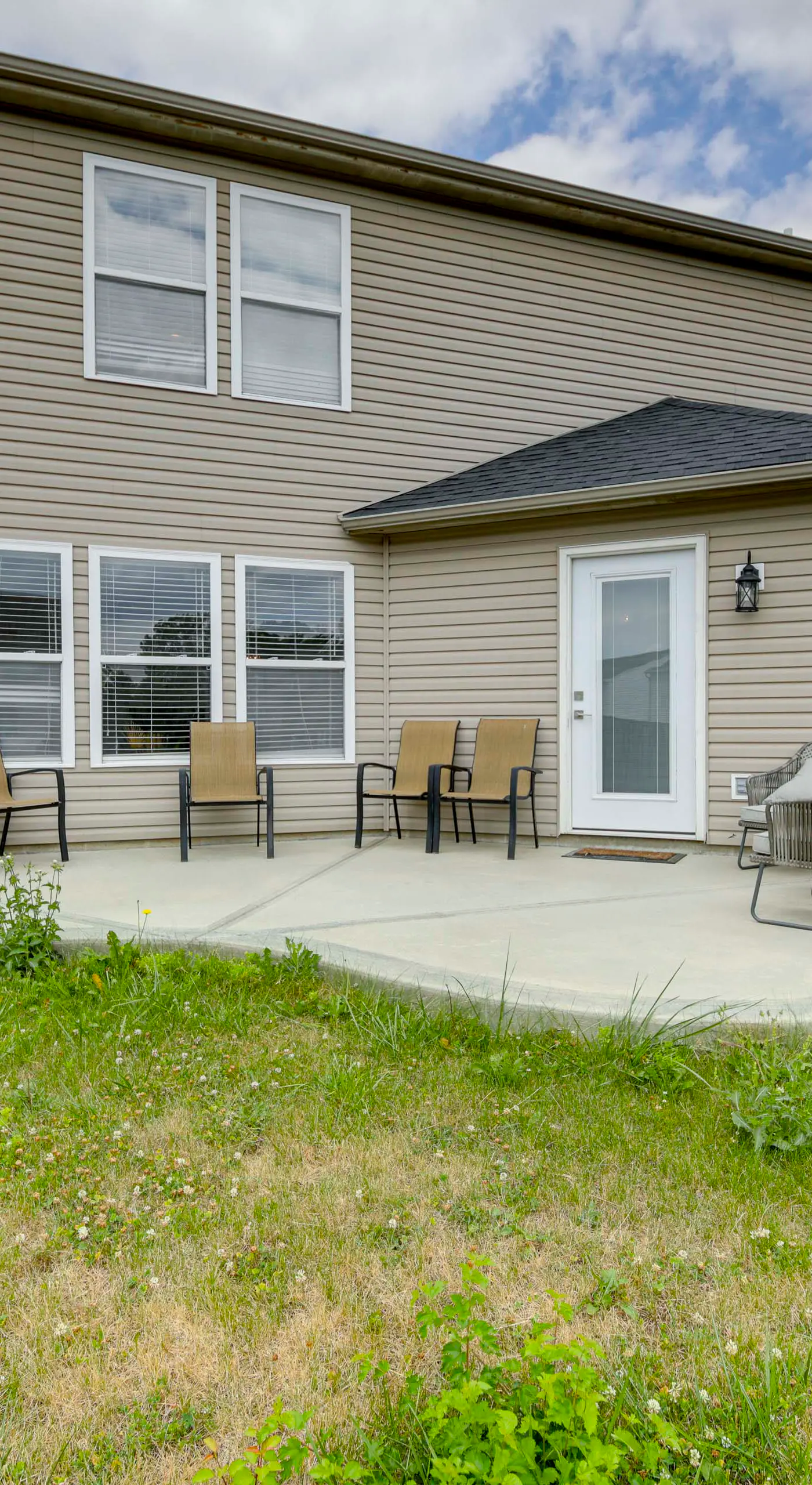 Camby Home w/ 3 Living Areas & Community Pool!