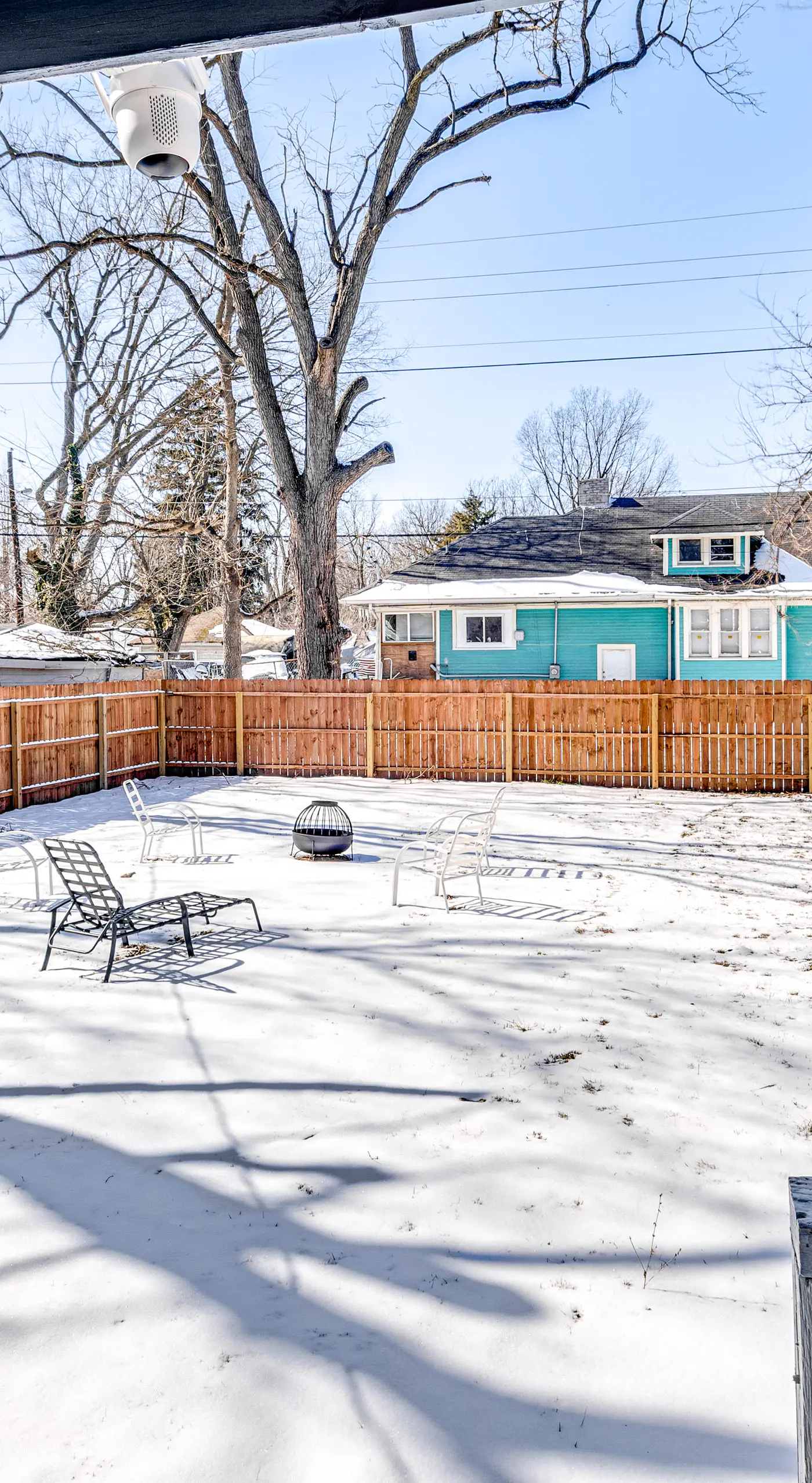 3 Mi to Dtwn Indy: Pet-Friendly Home w/ Backyard!