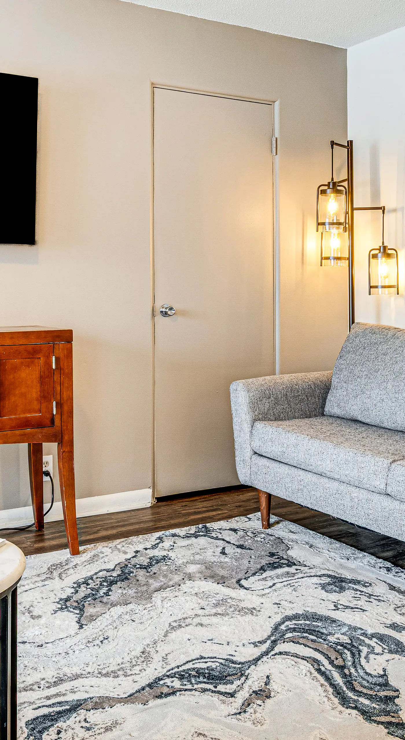 Pet Friendly near Park: 6 mi to Speedway