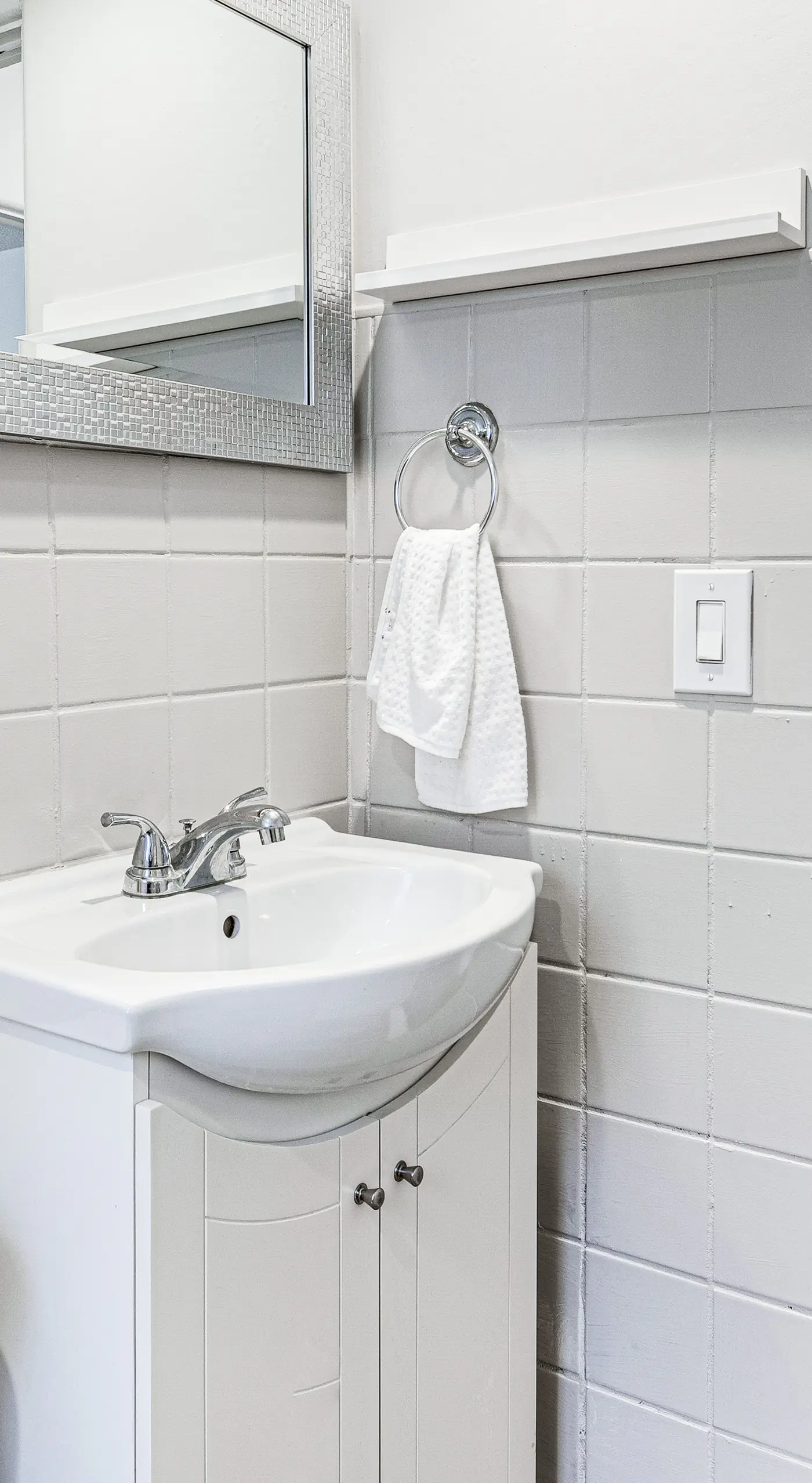 Pet Friendly near Park: 6 mi to Speedway
