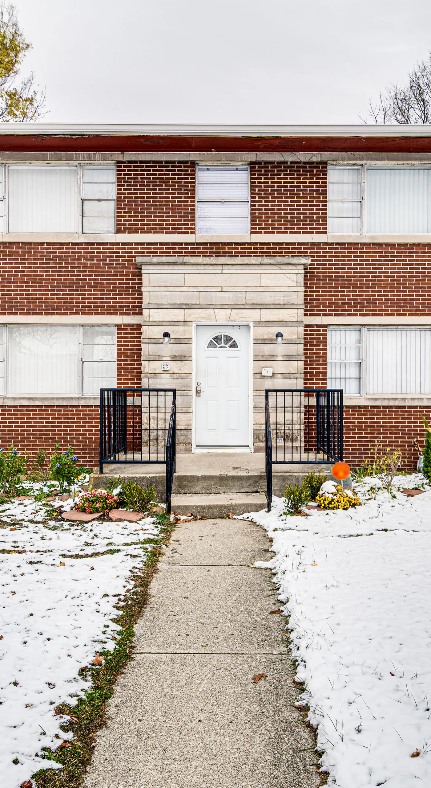 Pet Friendly near Park: 6 mi to Speedway