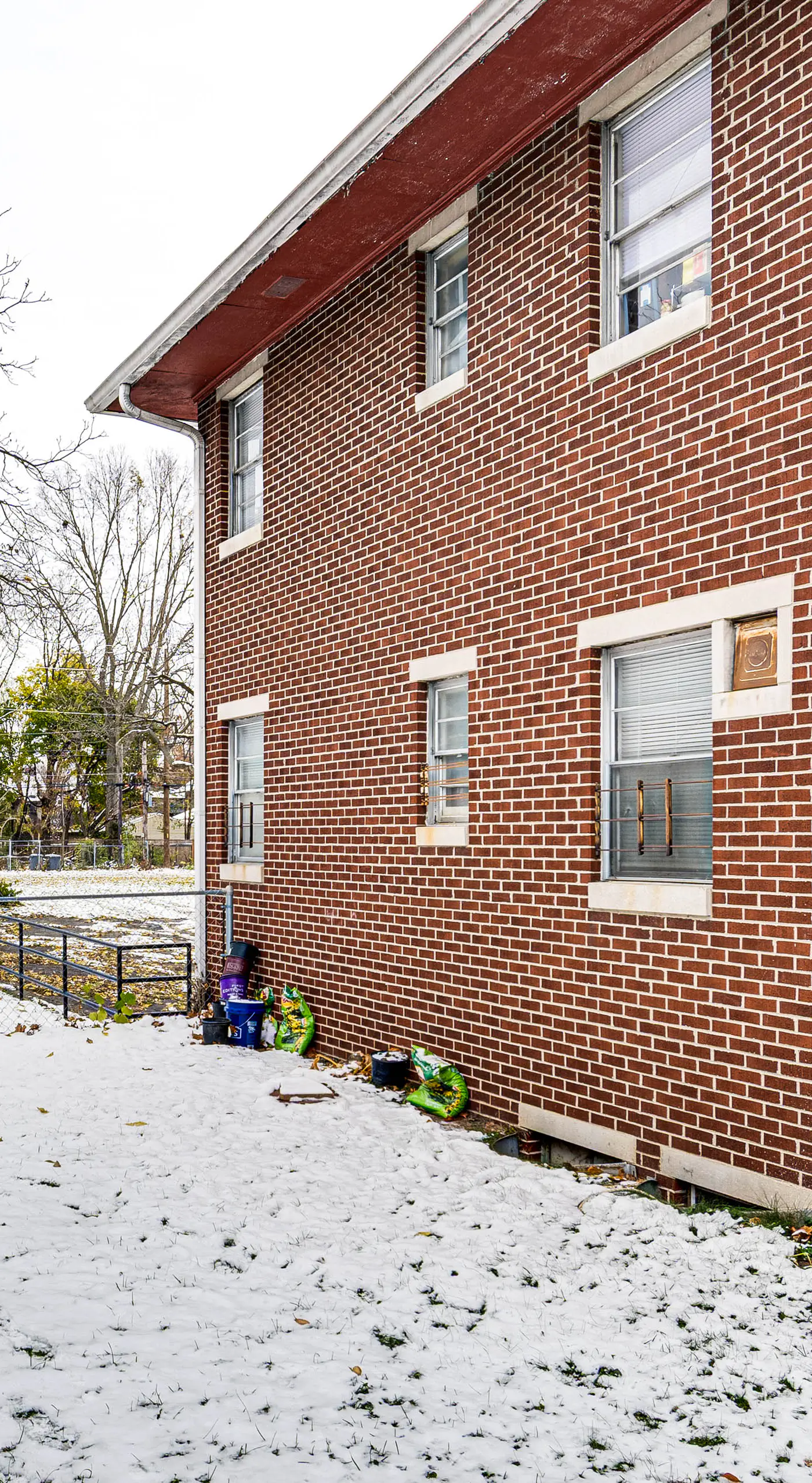 Pet Friendly near Park: 6 mi to Speedway