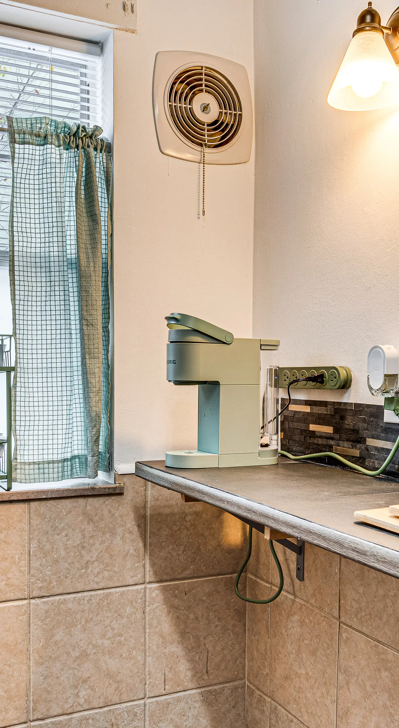 Pet Friendly near Park: 6 mi to Speedway