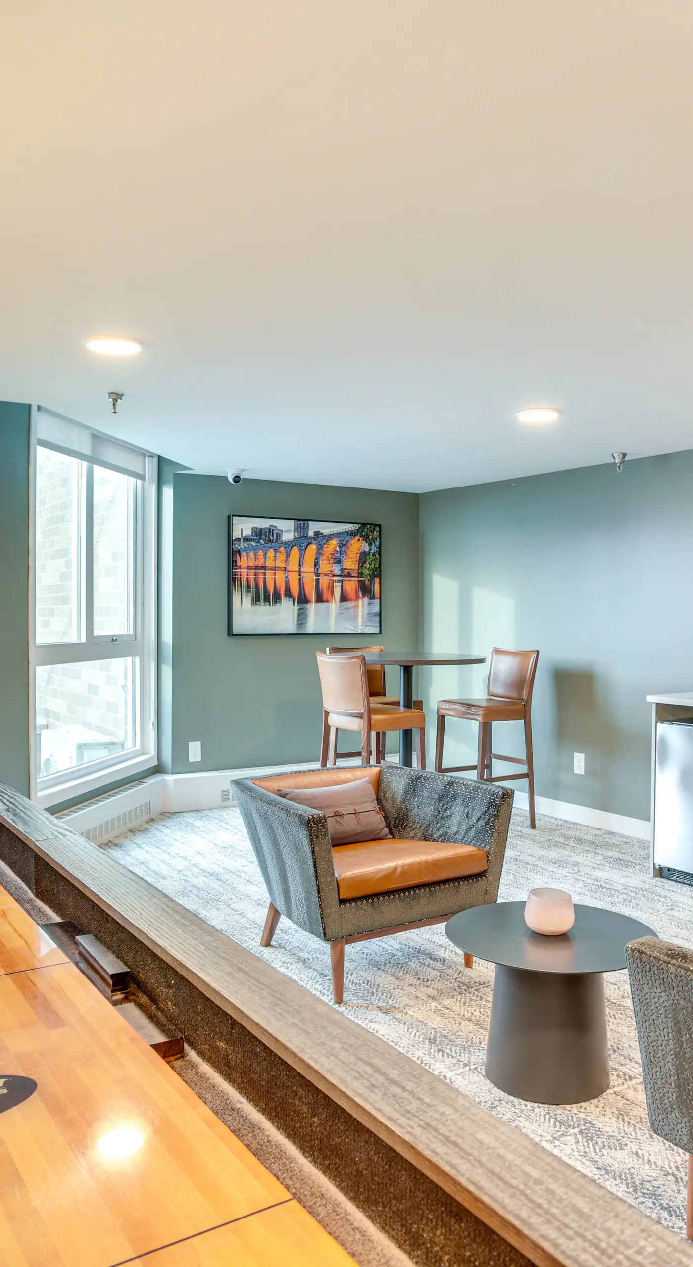 Updated Apt in Dtwn Minneapolis w/ Pool Access!