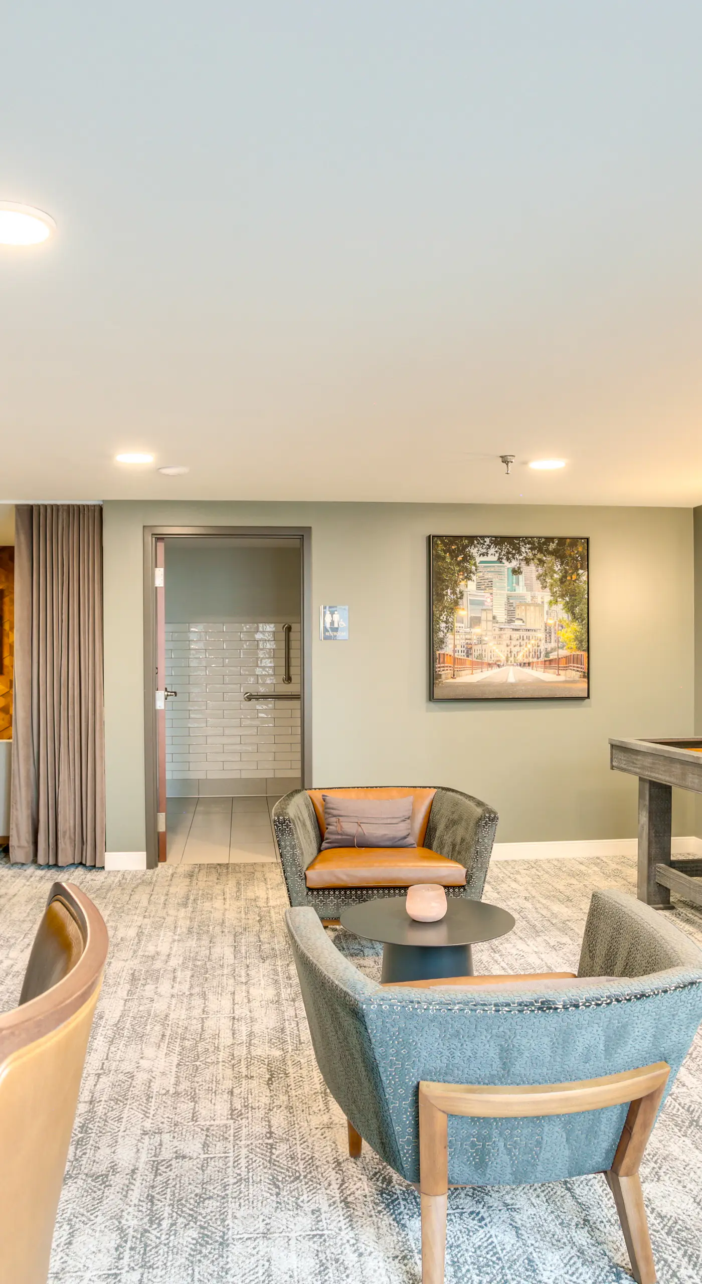 Updated Apt in Dtwn Minneapolis w/ Pool Access!