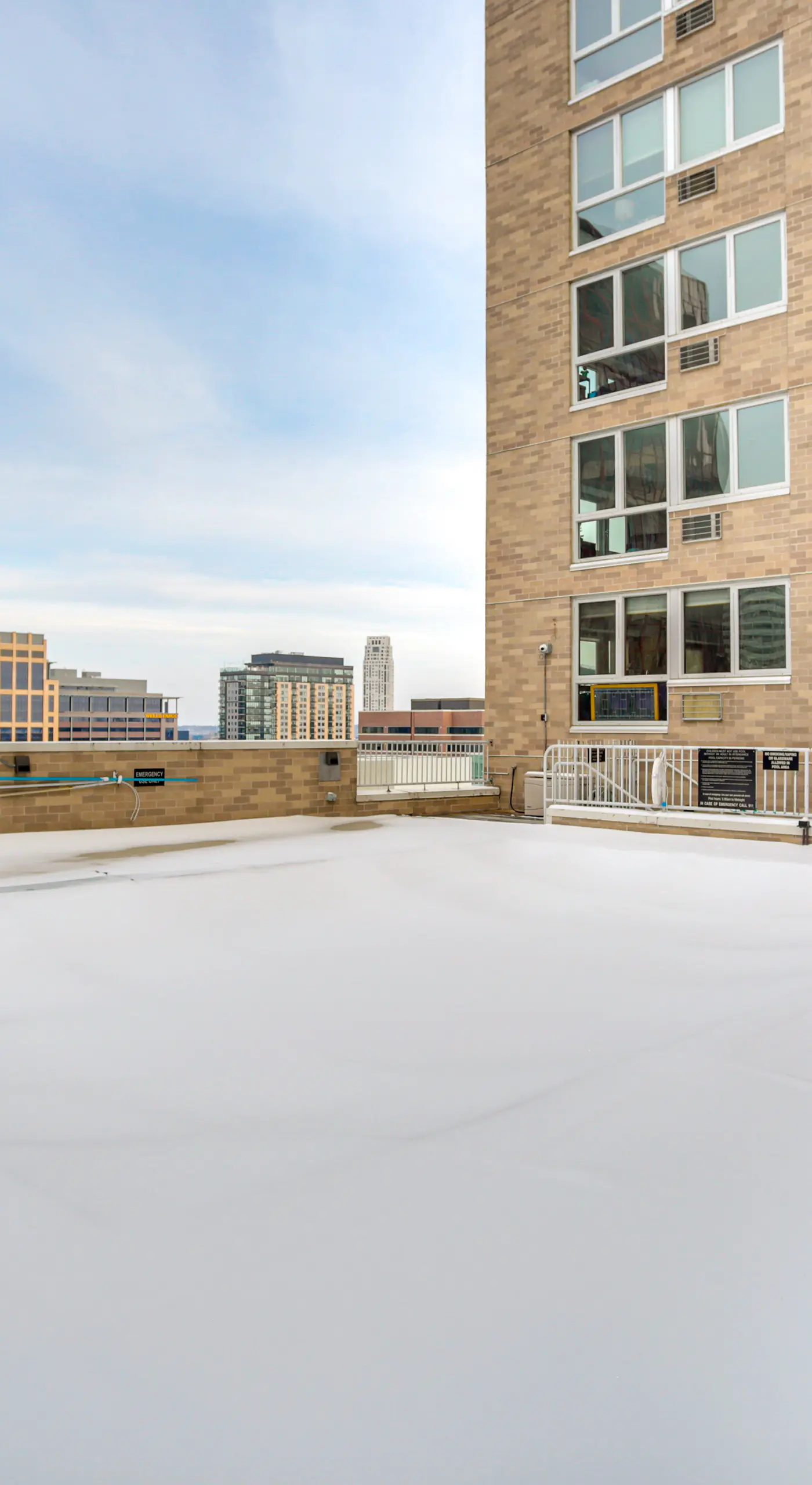 Updated Apt in Dtwn Minneapolis w/ Pool Access!