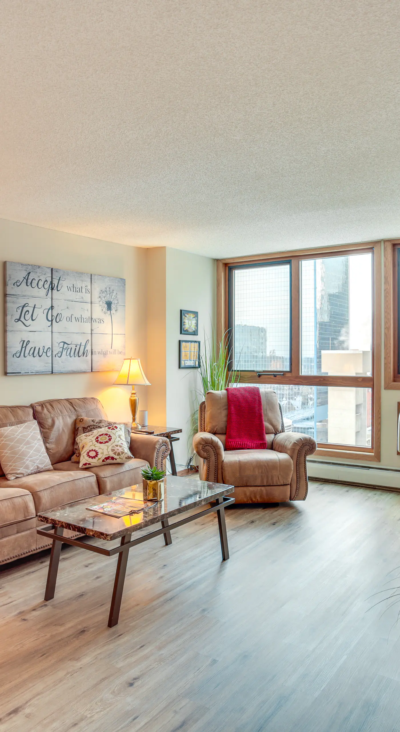 Updated Apt in Dtwn Minneapolis w/ Pool Access!