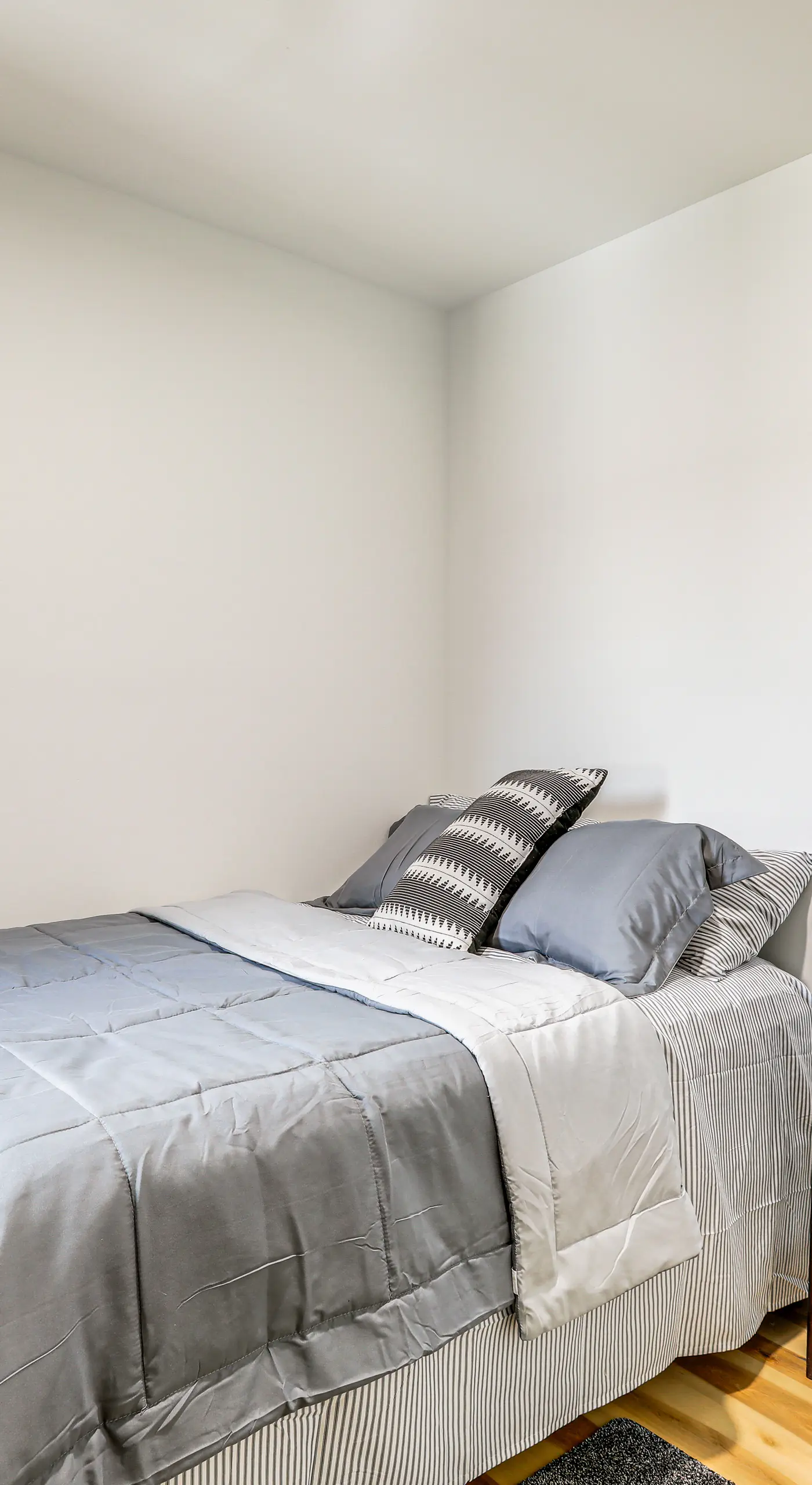 6 Mi to Lincoln Financial: Stylish Philly Townhome