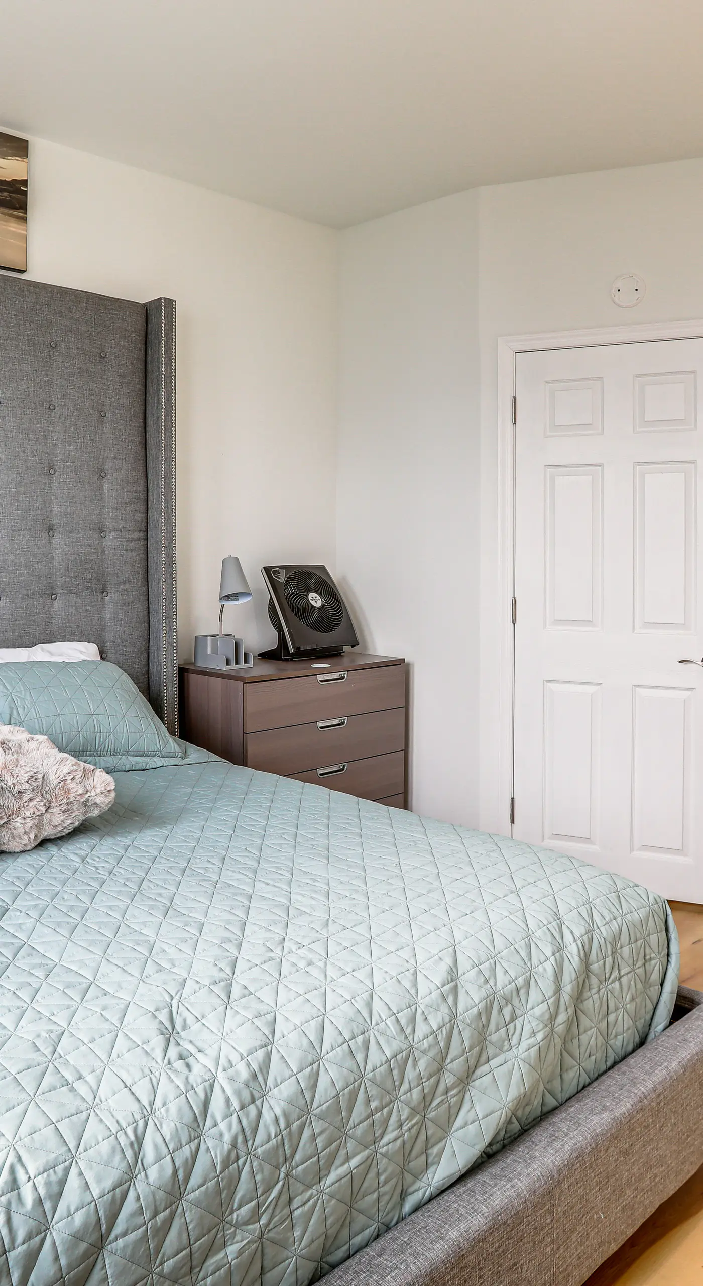 6 Mi to Lincoln Financial: Stylish Philly Townhome