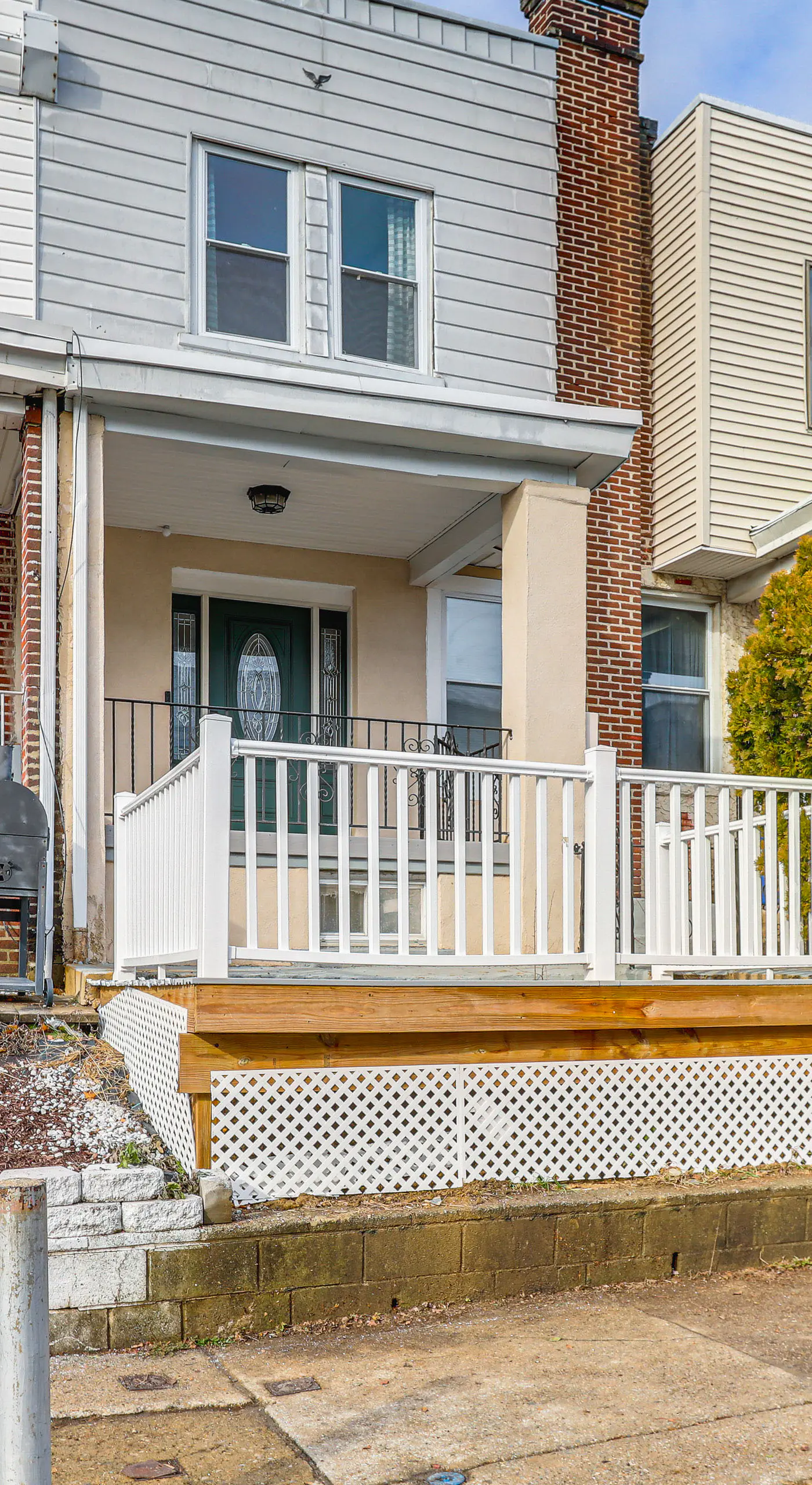 6 Mi to Lincoln Financial: Stylish Philly Townhome