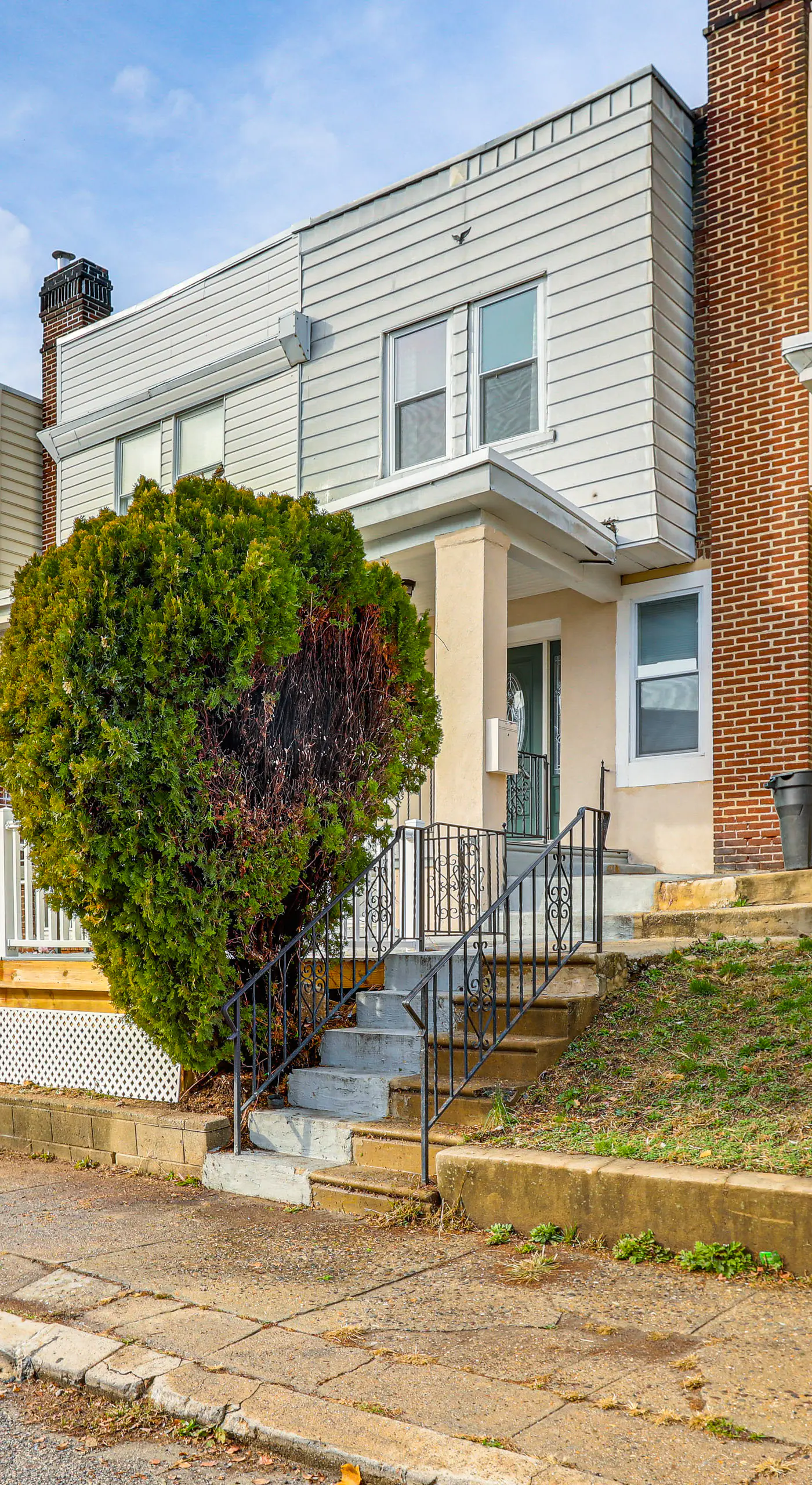 6 Mi to Lincoln Financial: Stylish Philly Townhome