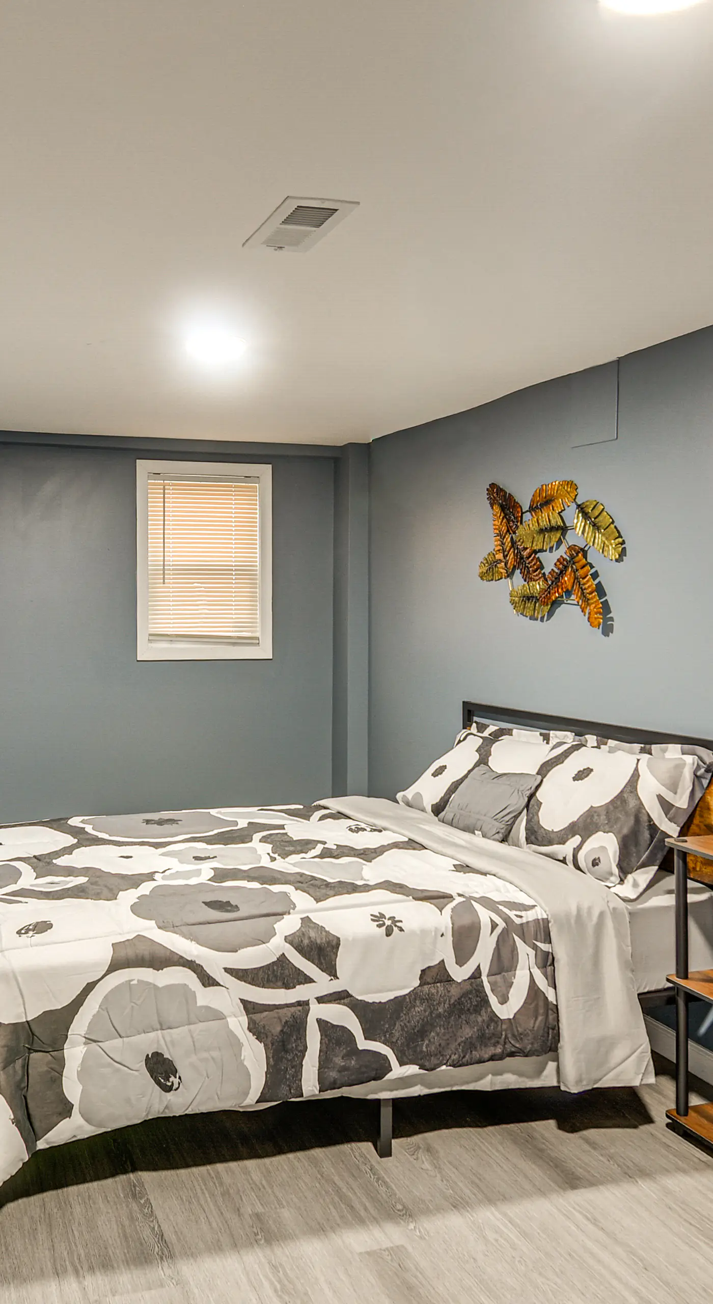 Pet Friendly! NW Philly Rowhouse w/ Fenced Yard!