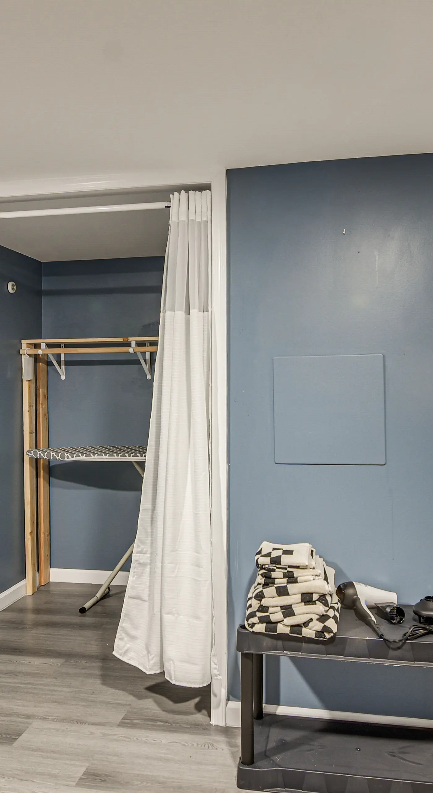 Pet Friendly! NW Philly Rowhouse w/ Fenced Yard!