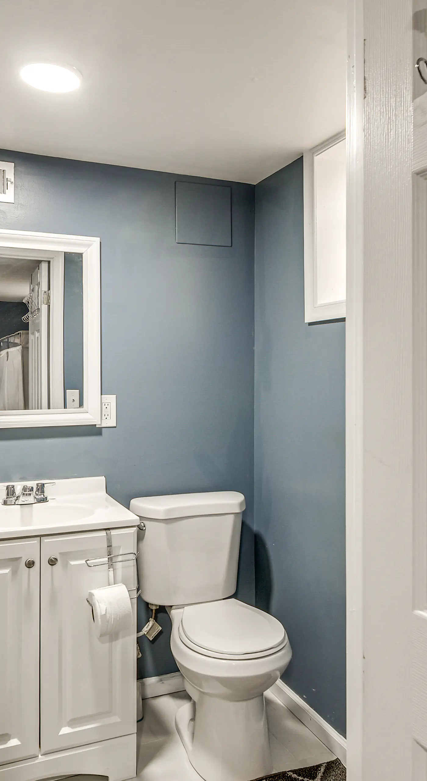 Pet Friendly! NW Philly Rowhouse w/ Fenced Yard!