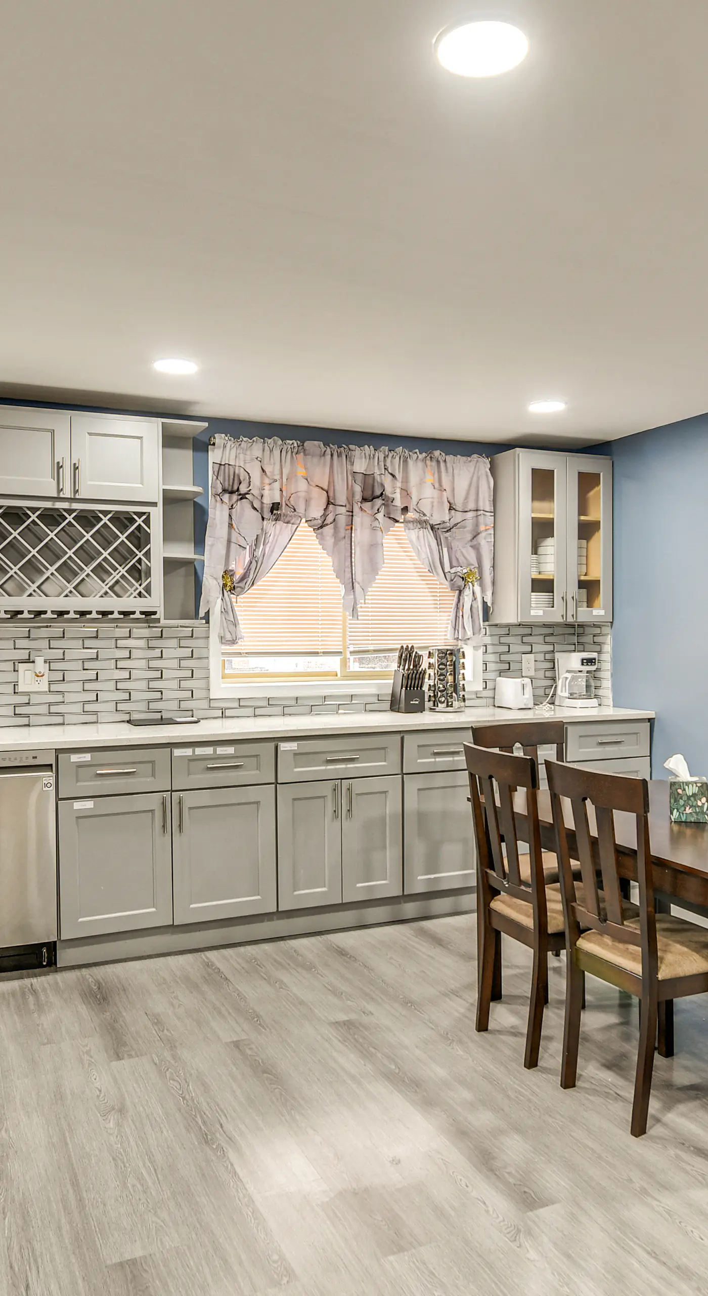 Pet Friendly! NW Philly Rowhouse w/ Fenced Yard!